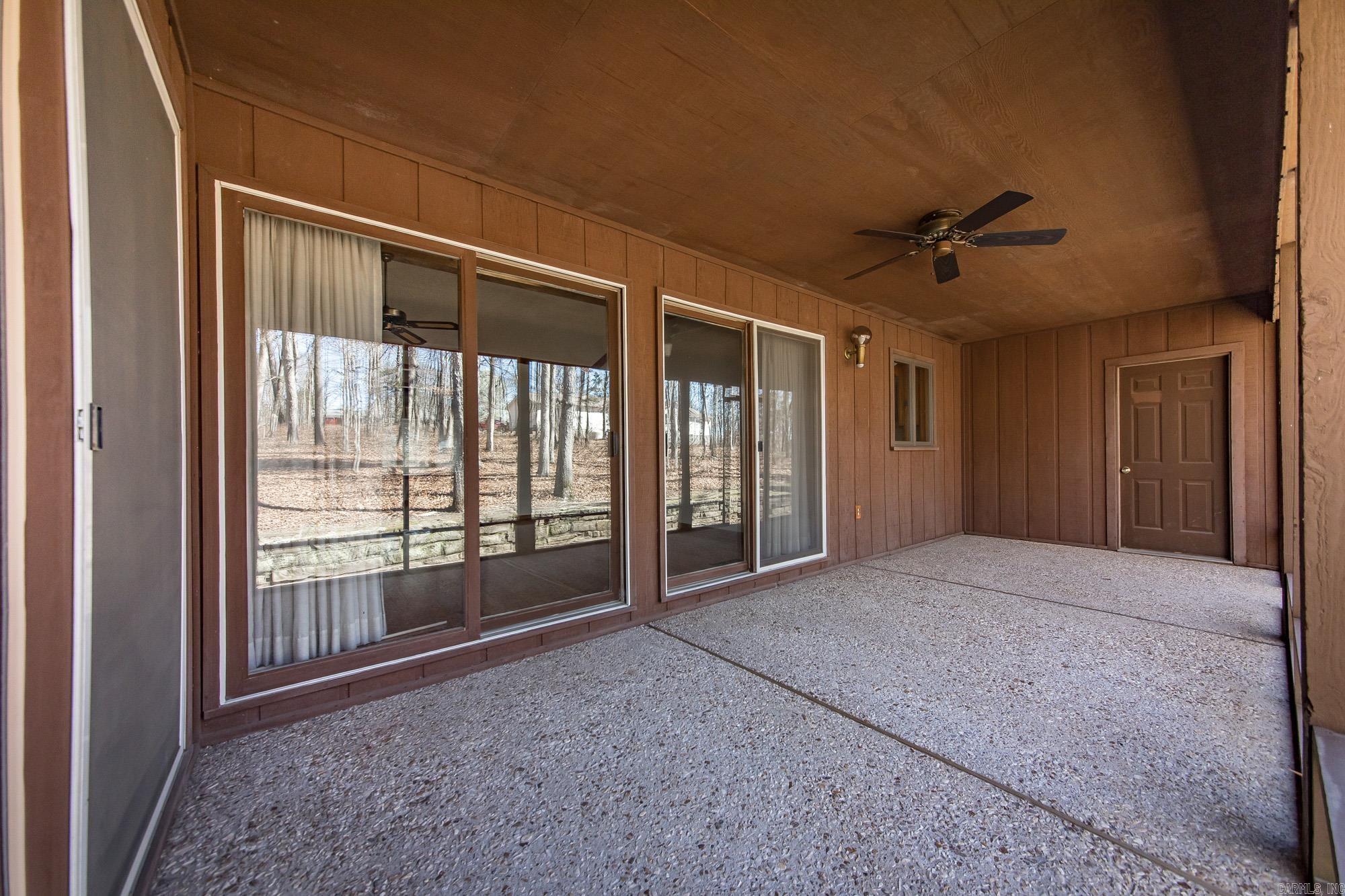 318 Castle Ridge Heights Property Photo 39
