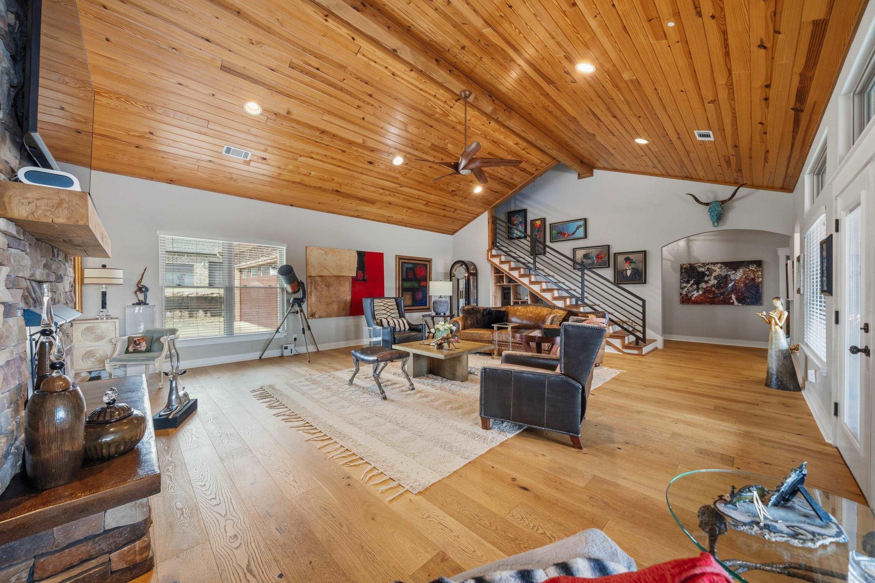 108 Vector Lane Property Photo 10