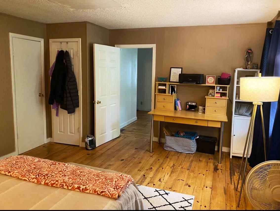1212 Clark Lane Property Photo 5