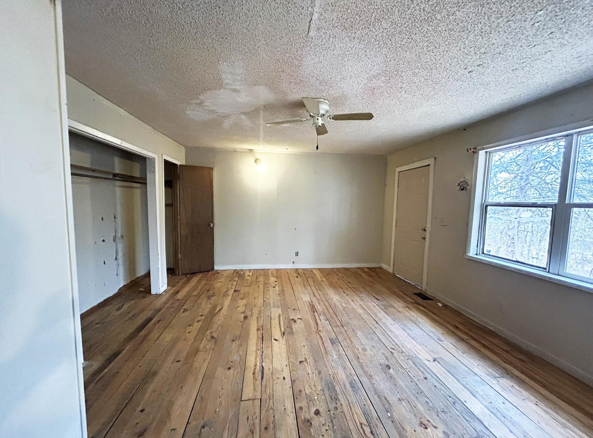 1212 Clark Lane Property Photo 9