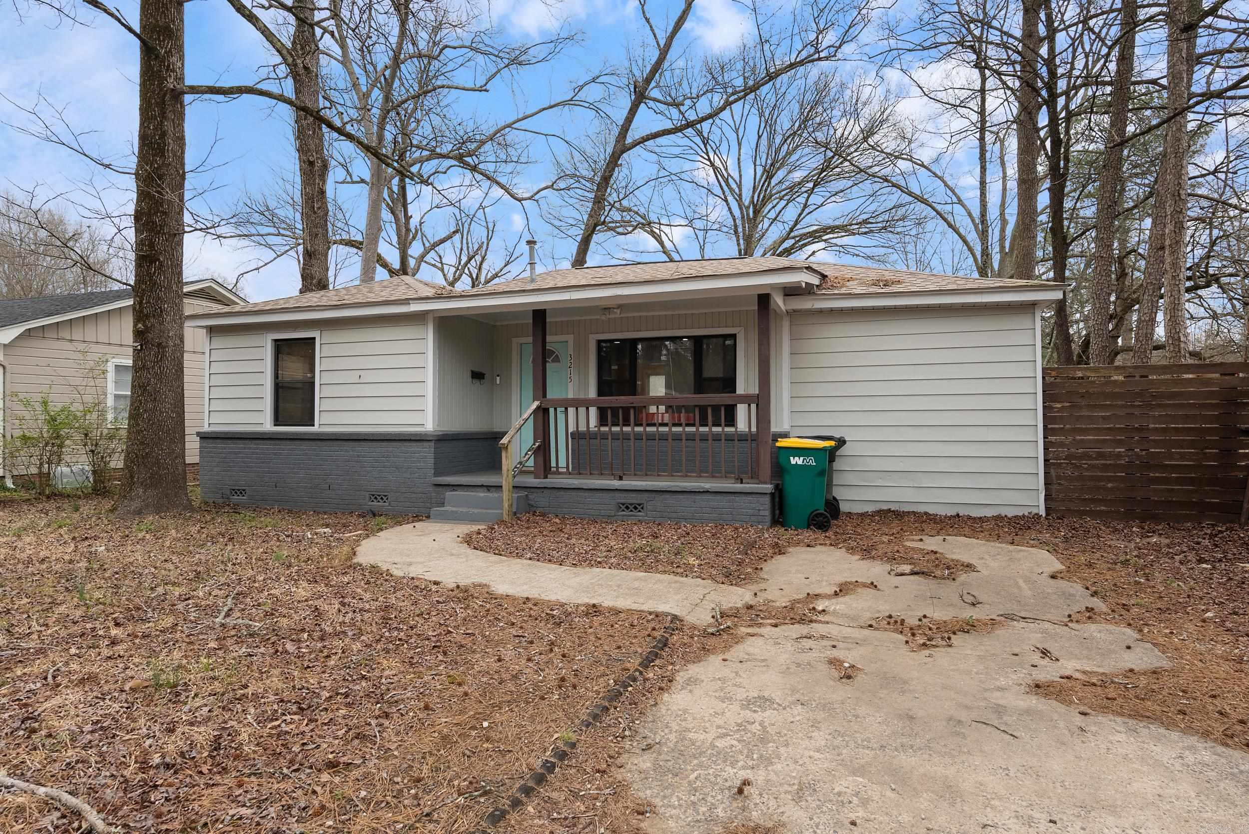 3215 Katherine Street Property Photo 1