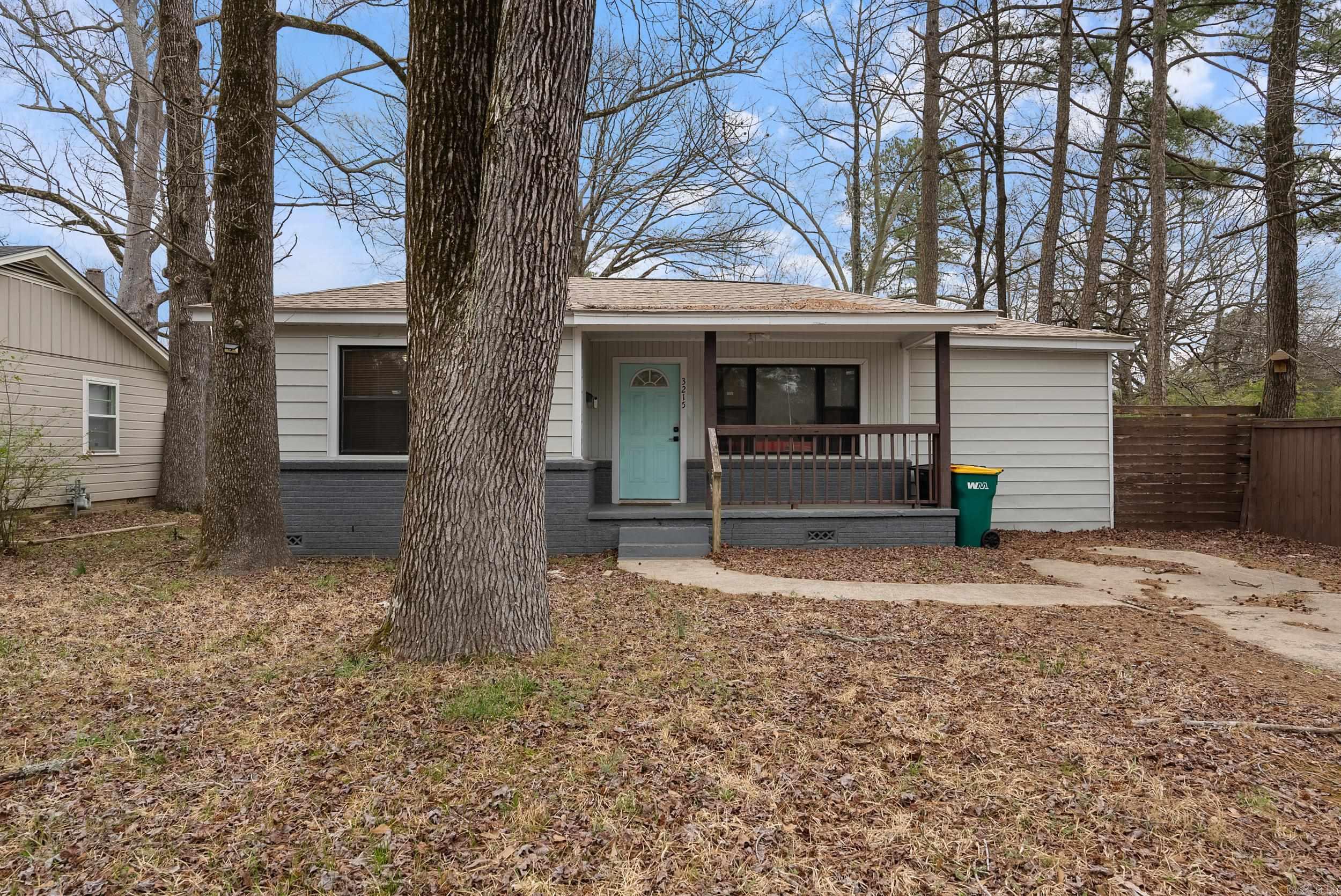 3215 Katherine Street Property Photo 2