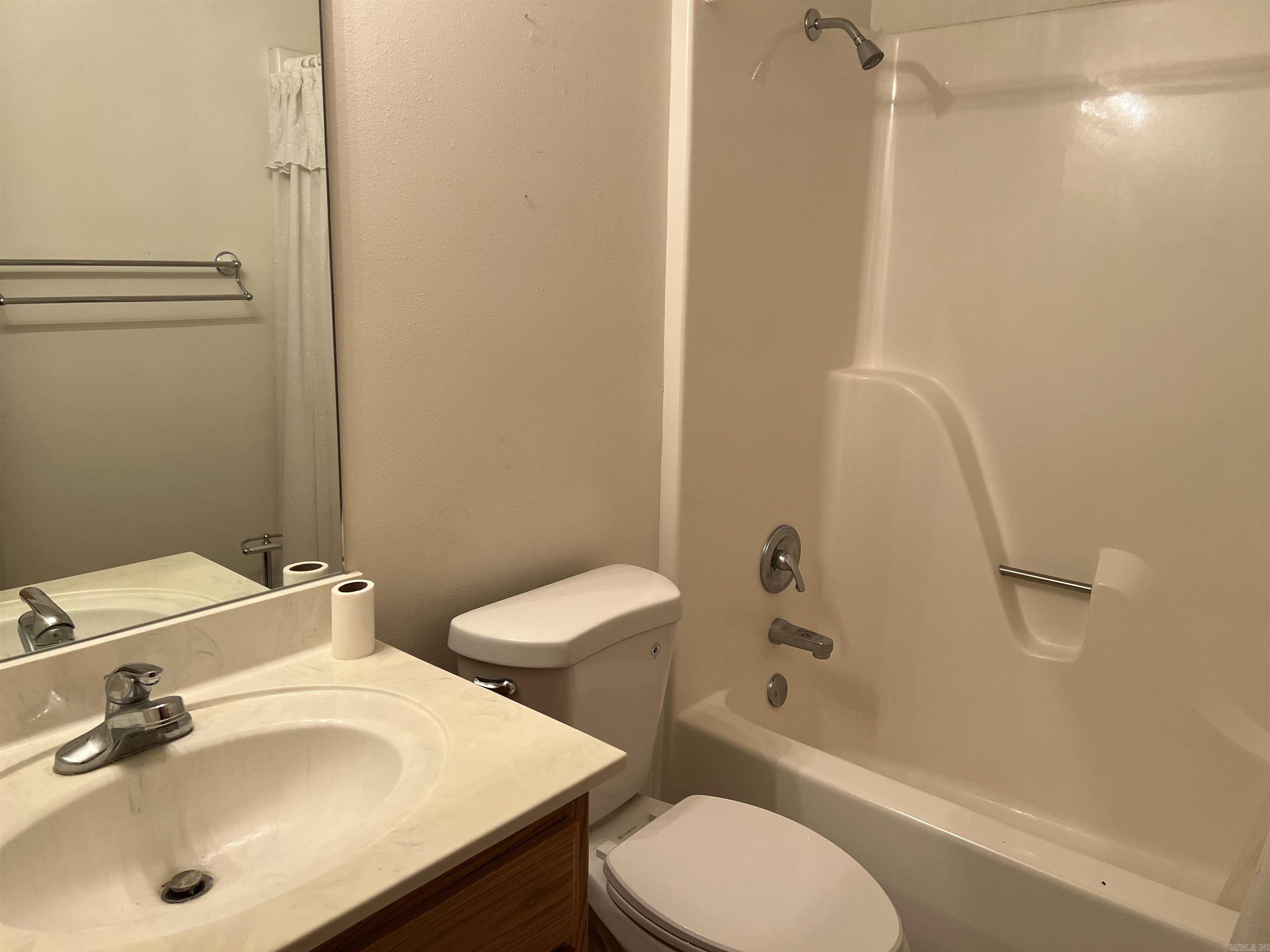 1426 Cr 921 Property Photo 16