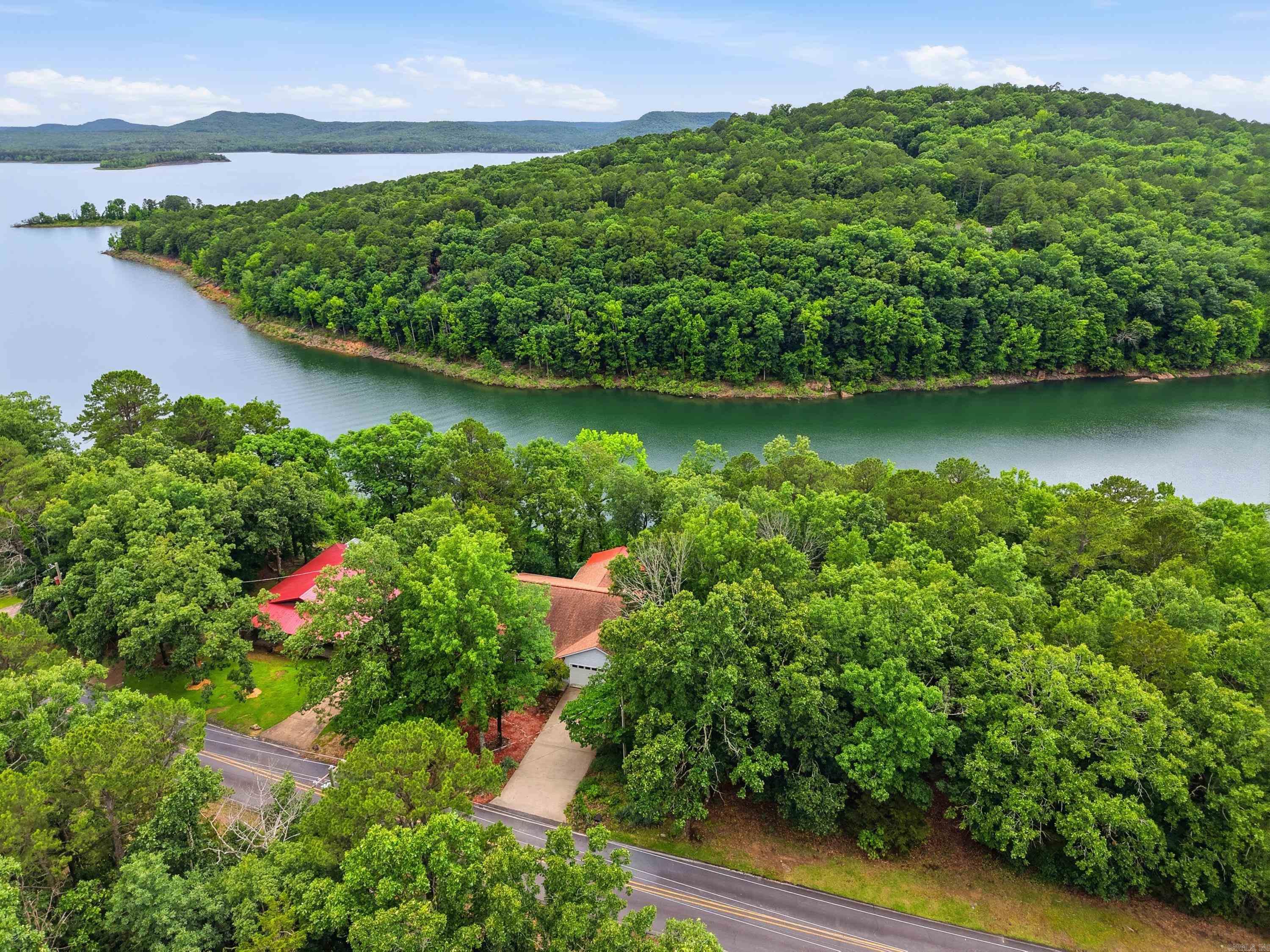 244 Lynn Creek Property Photo 9