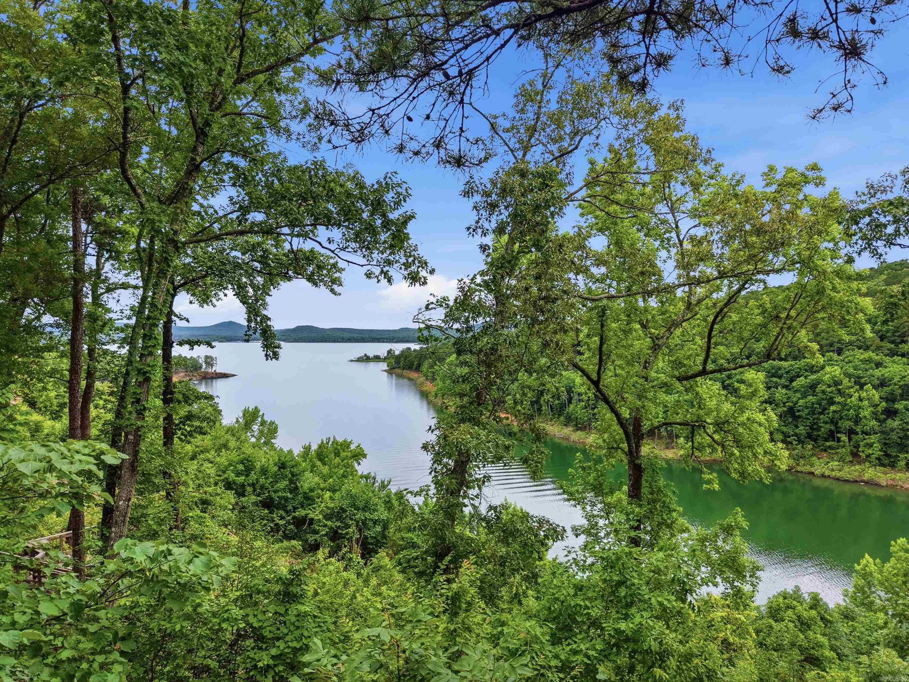 244 Lynn Creek Property Photo 14