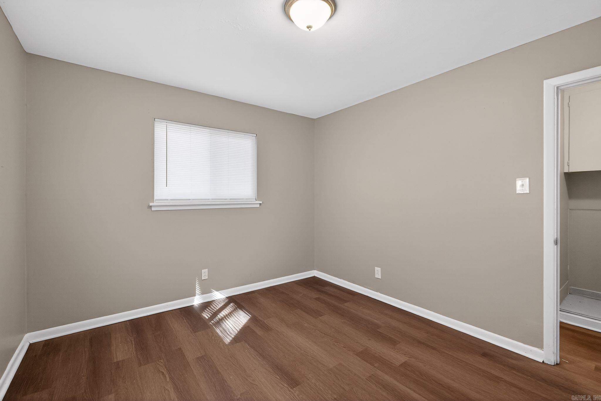 504 W 36th Street 1 Property Photo 16