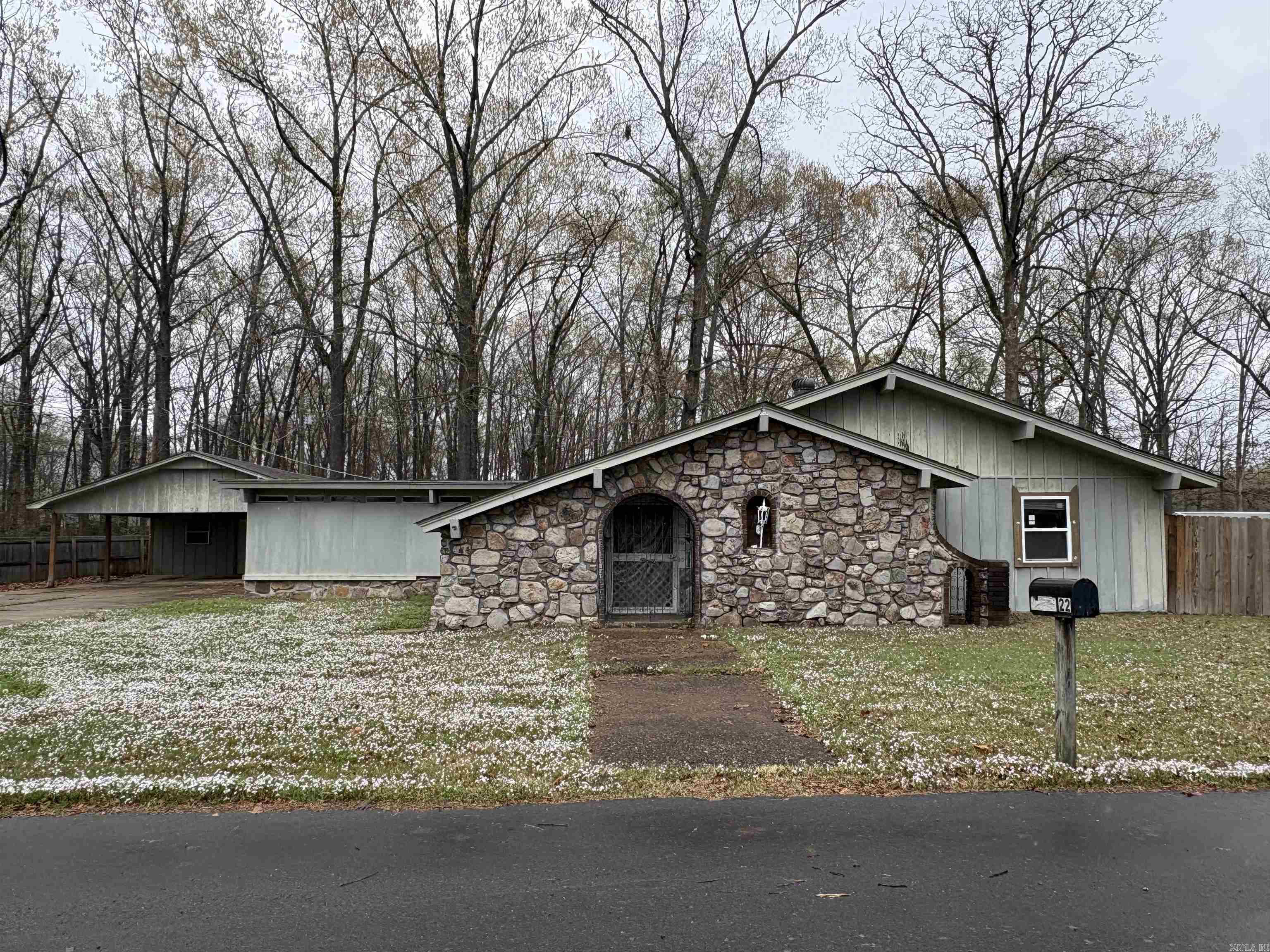 22 Tanglewood Avenue