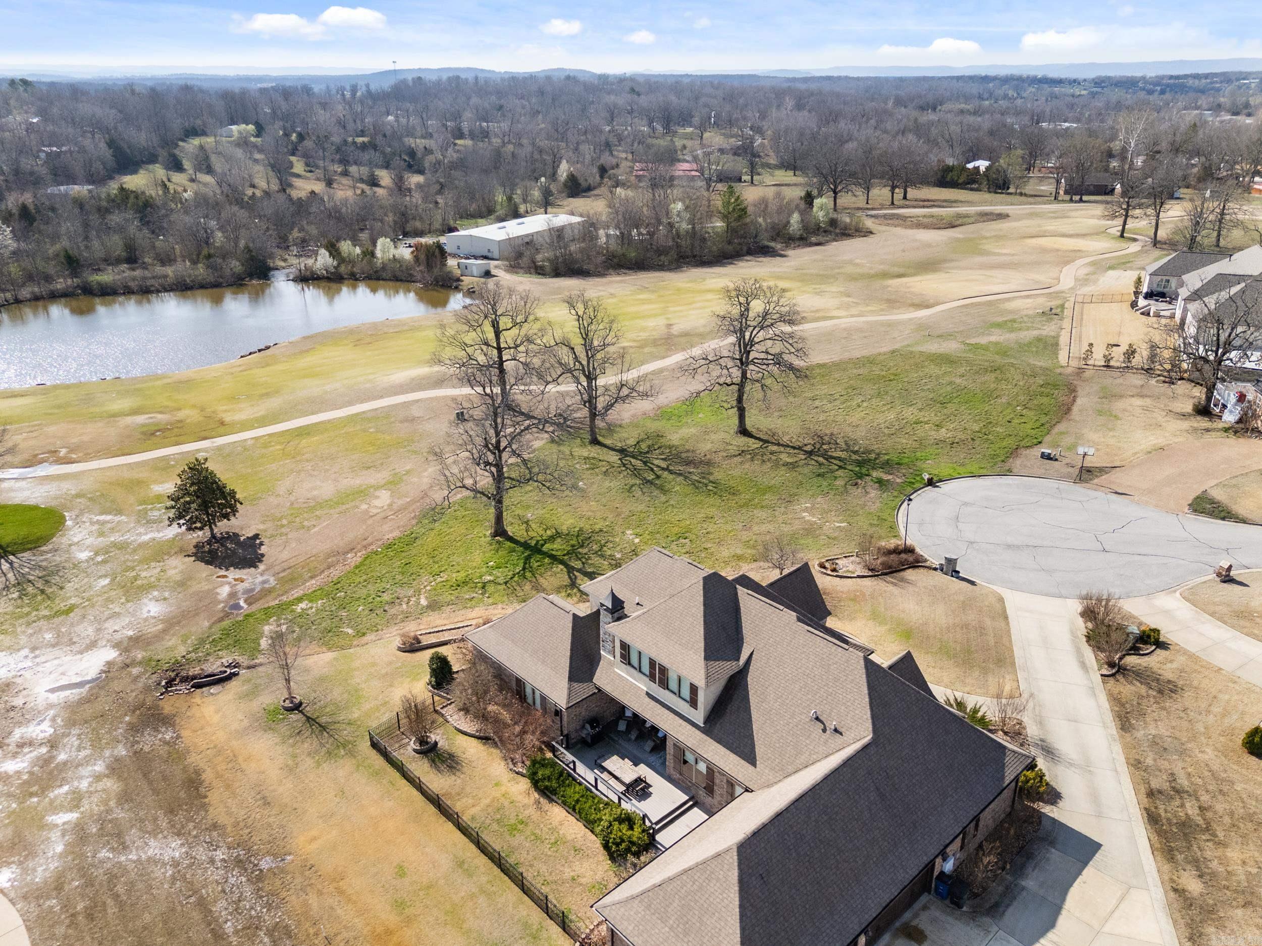 113 Pine Hurst Court Property Photo 4