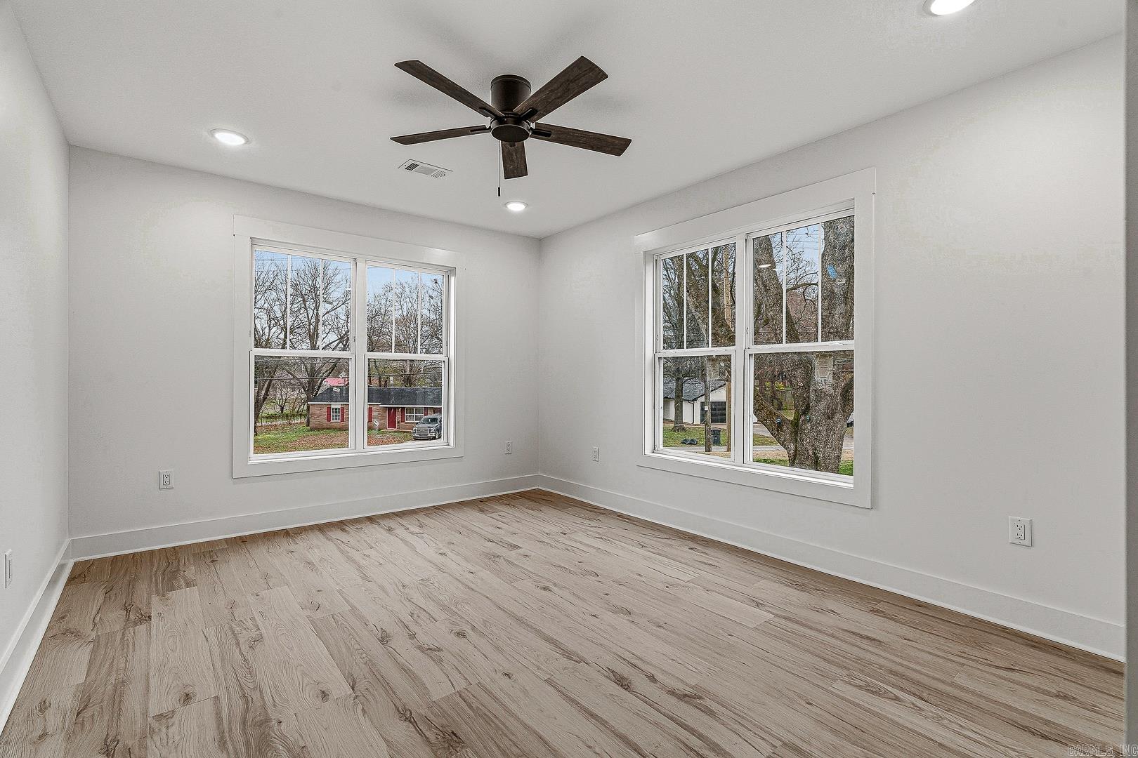 2005 Wood Street Property Photo 34