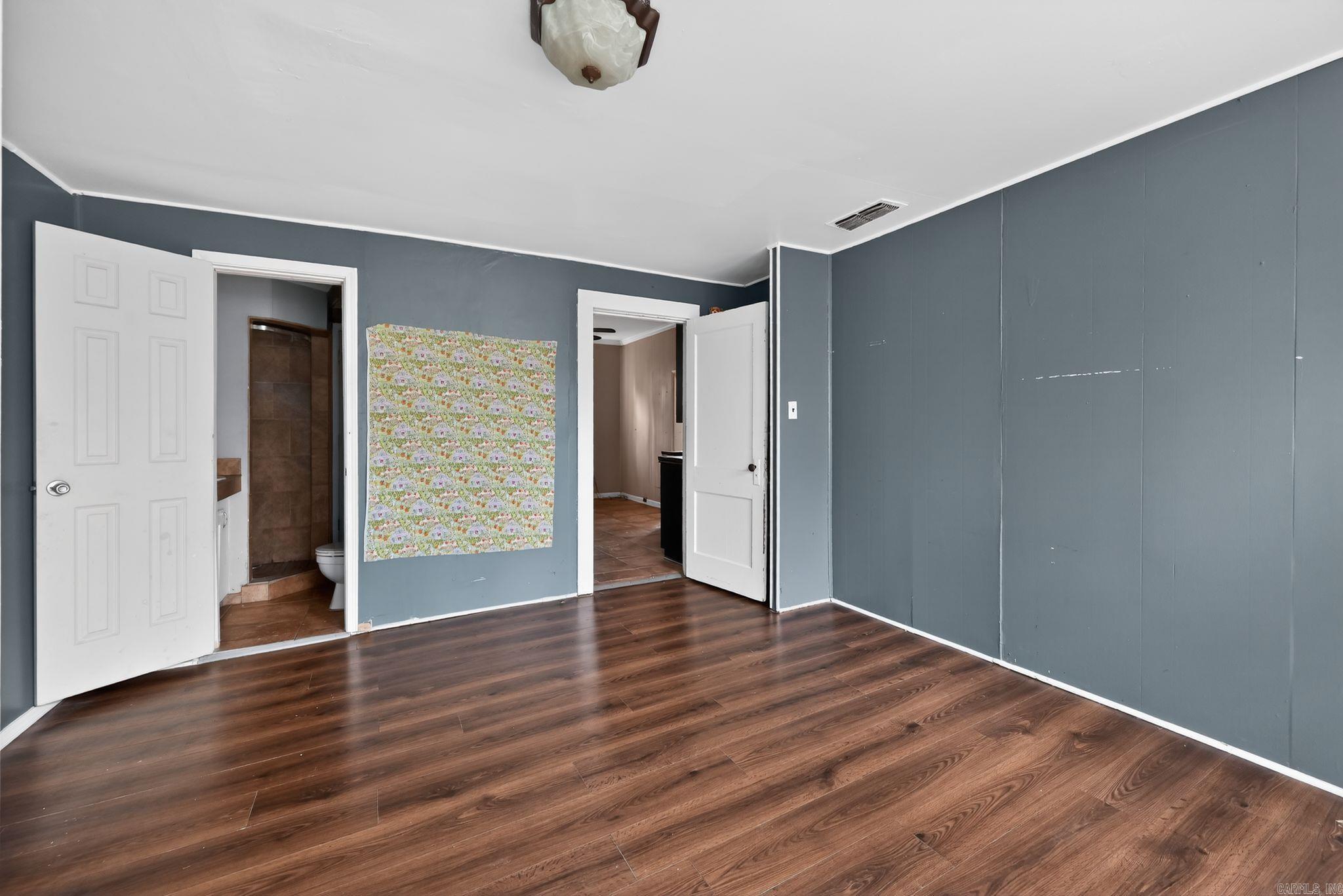 511 E Banks Street Property Photo 24