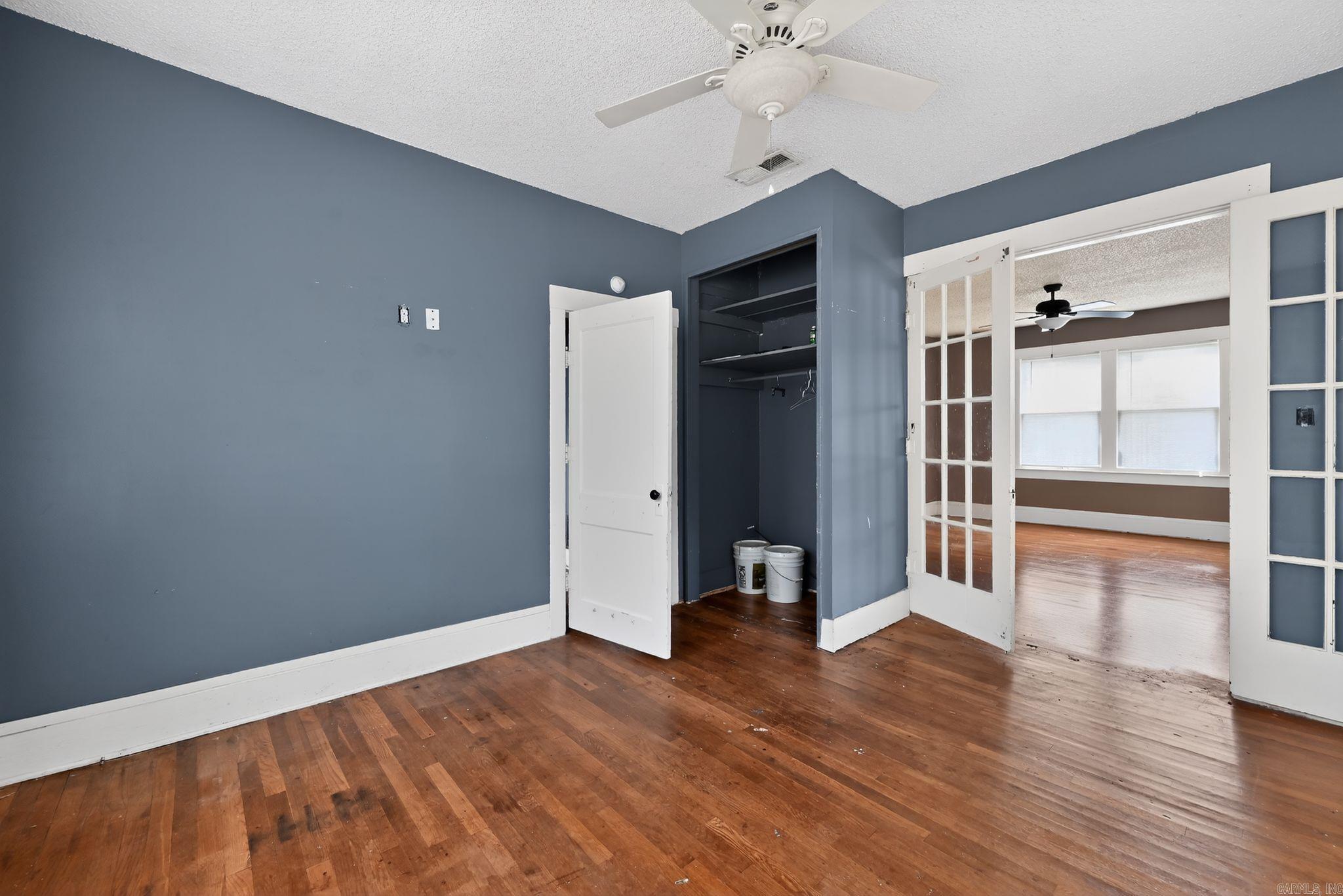 511 E Banks Street Property Photo 26