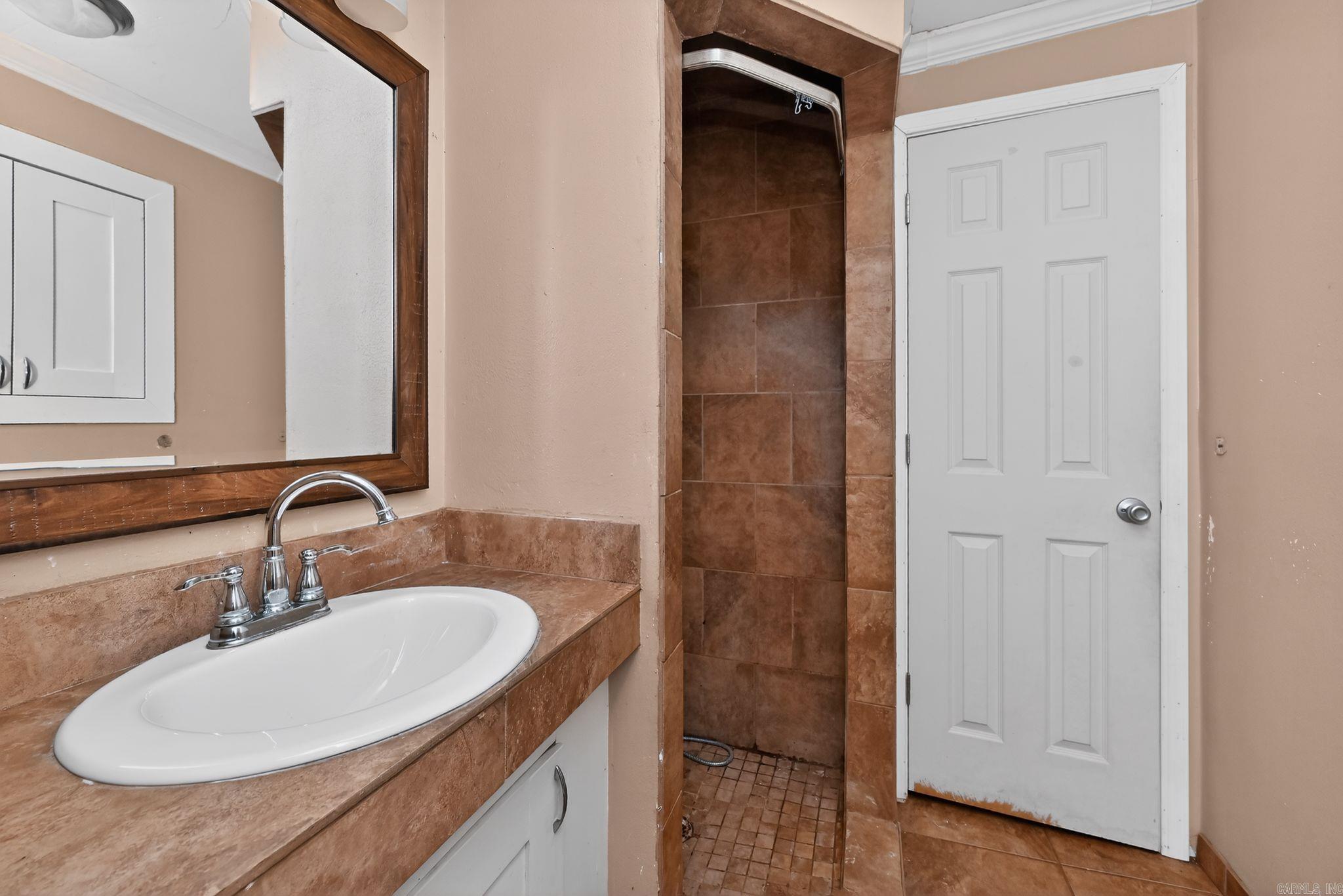 511 E Banks Street Property Photo 30
