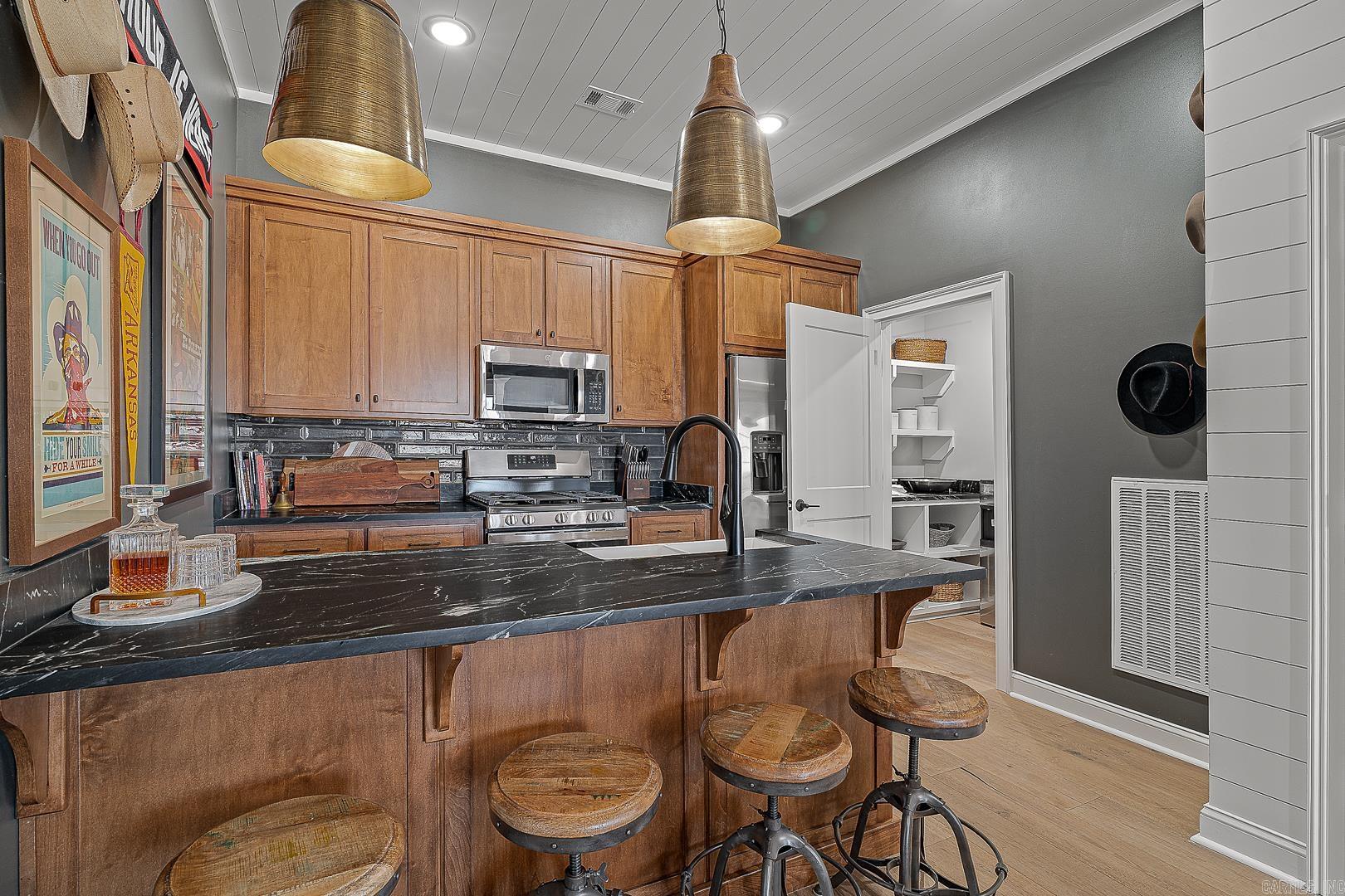 155 Cr 7599 Property Photo 44