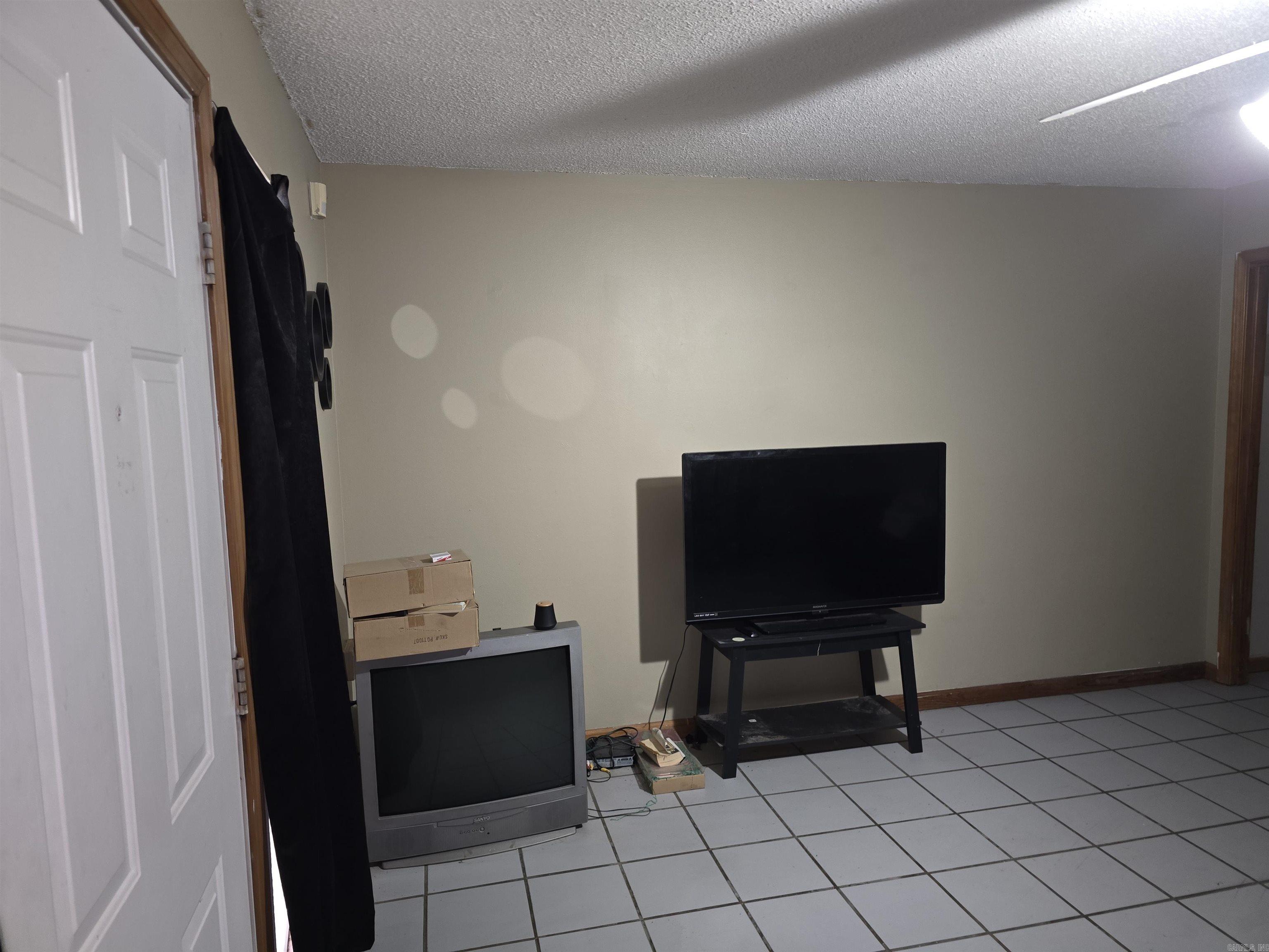 27 Edgehill Cove Property Photo 3