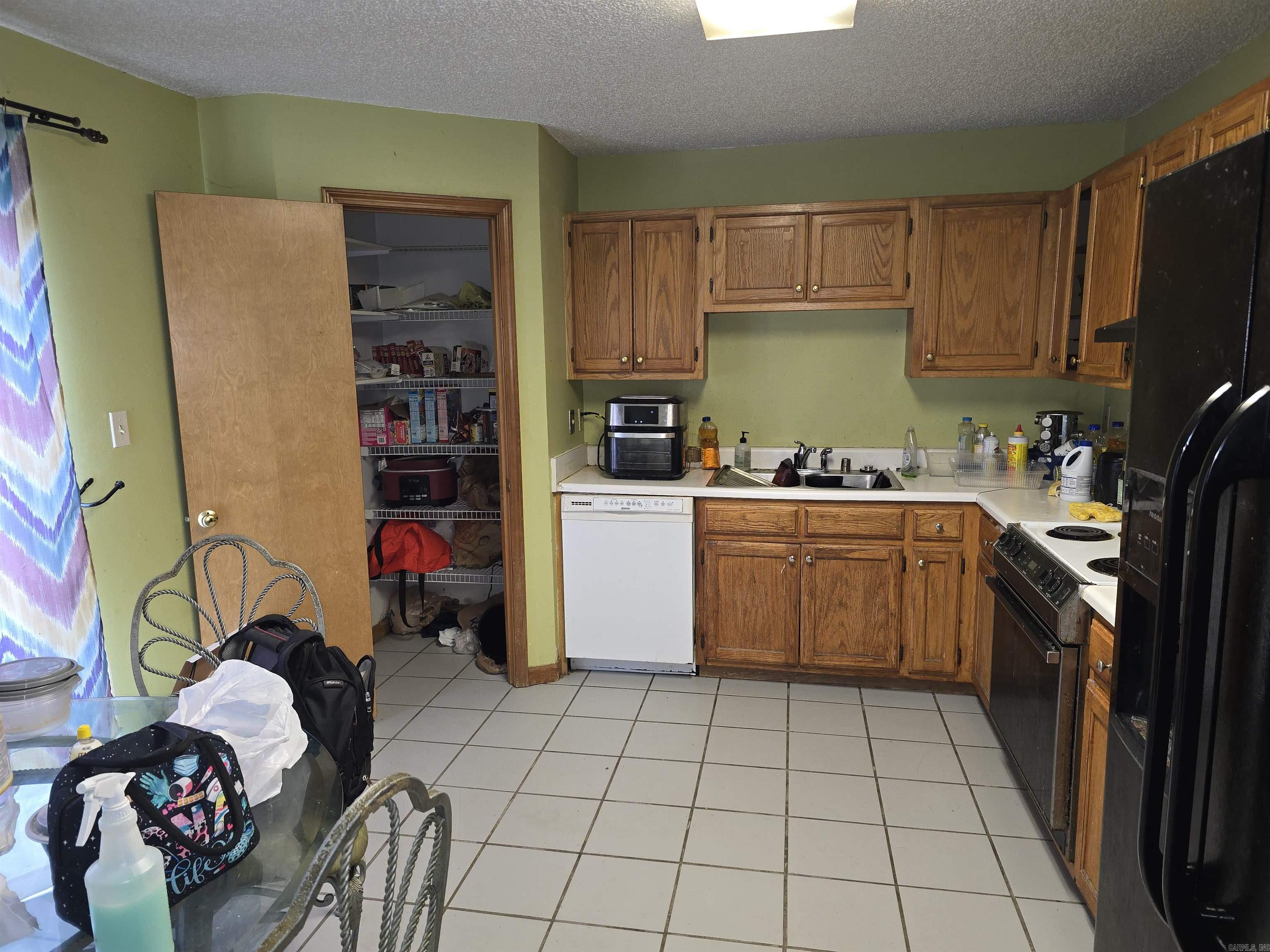 27 Edgehill Cove Property Photo 6