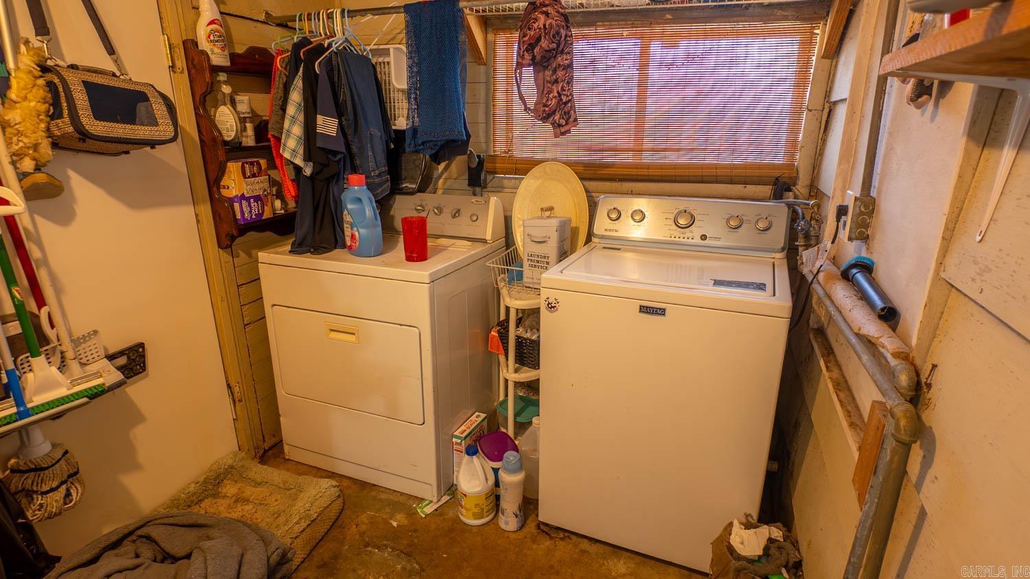 100 E Adams Street Property Photo 15