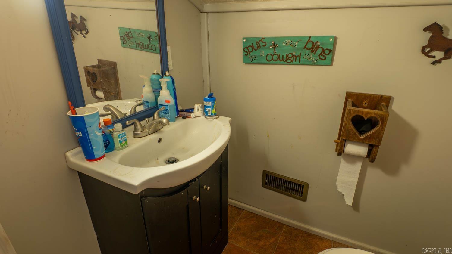 100 E Adams Street Property Photo 20