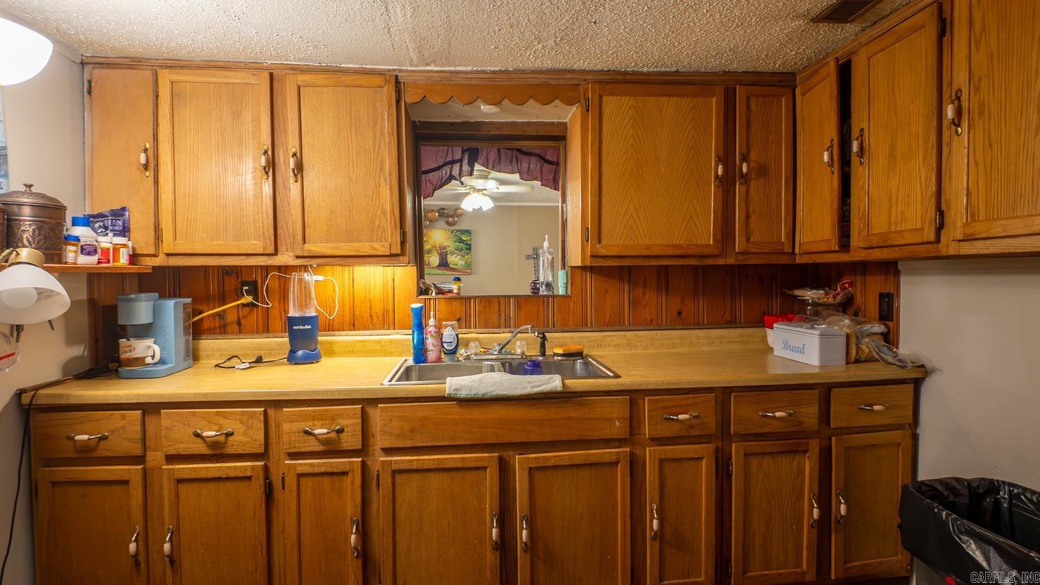 100 E Adams Street Property Photo 39