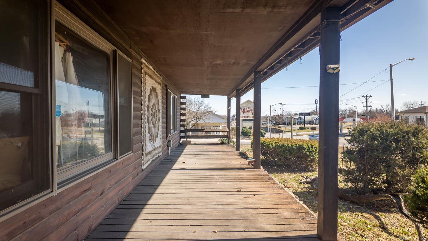 3612 Shepherd Of The Hills Expressway Property Photo 6