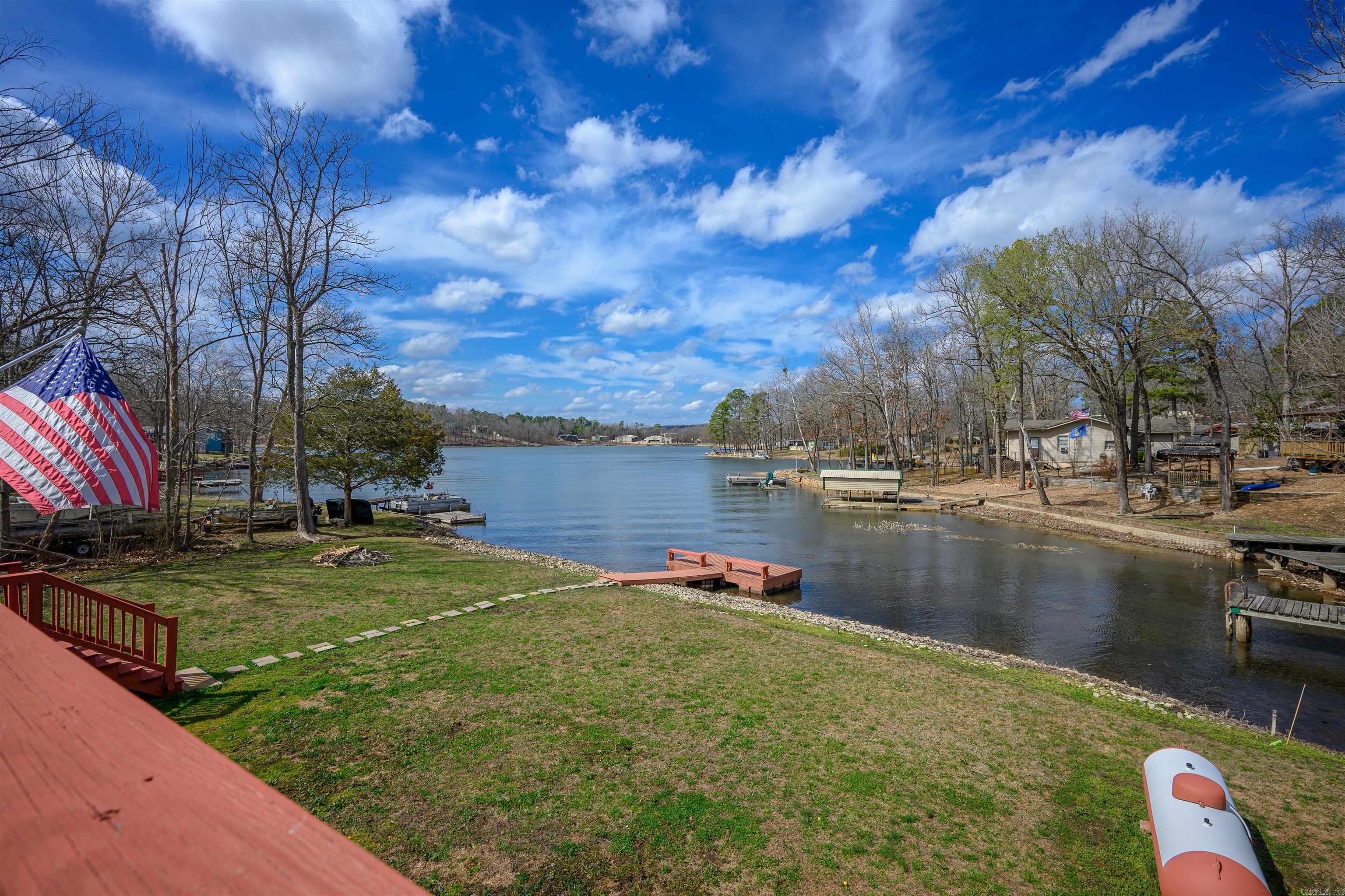 152 E Lakeshore Drive Property Photo 4