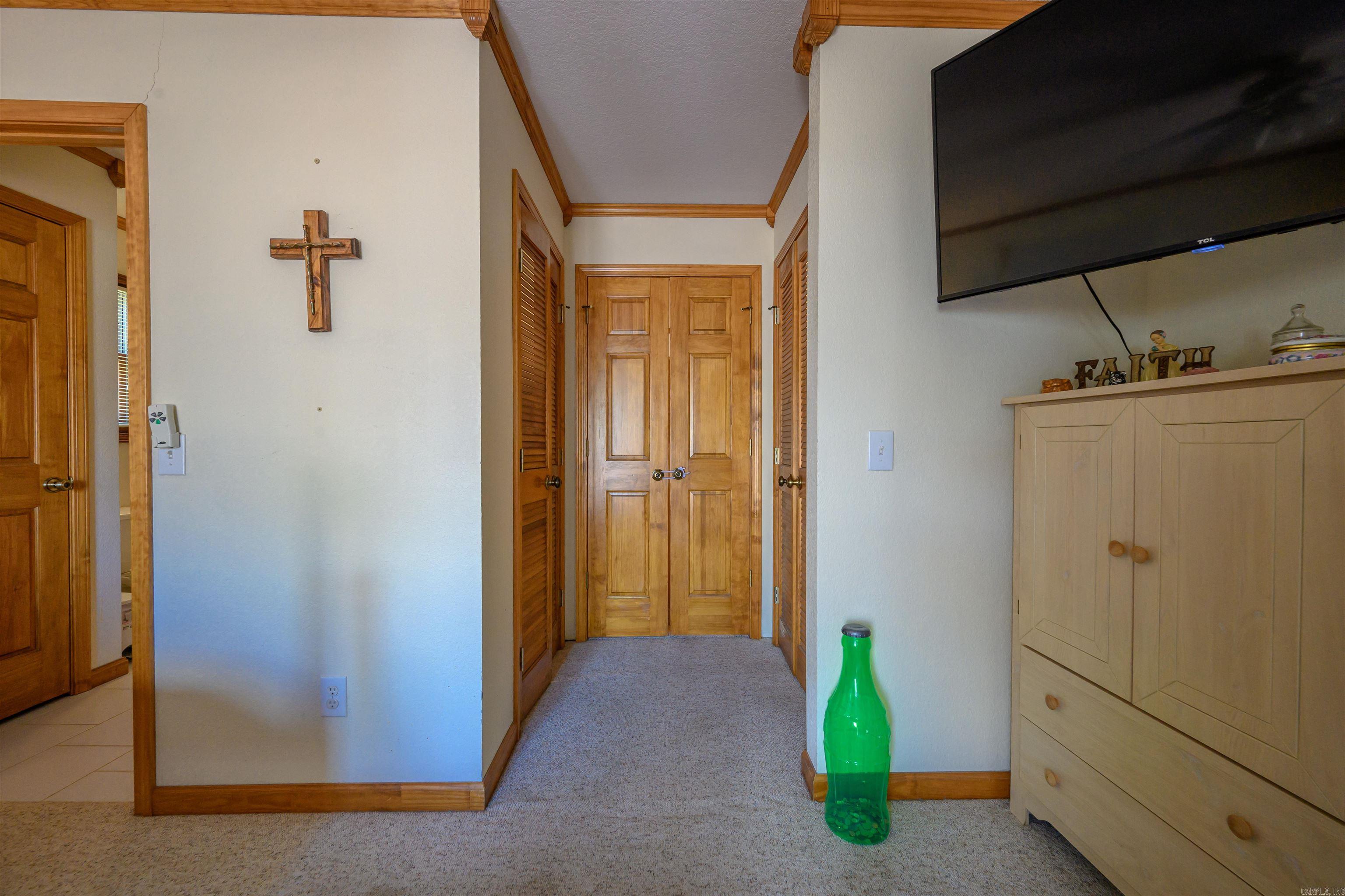 152 E Lakeshore Drive Property Photo 15