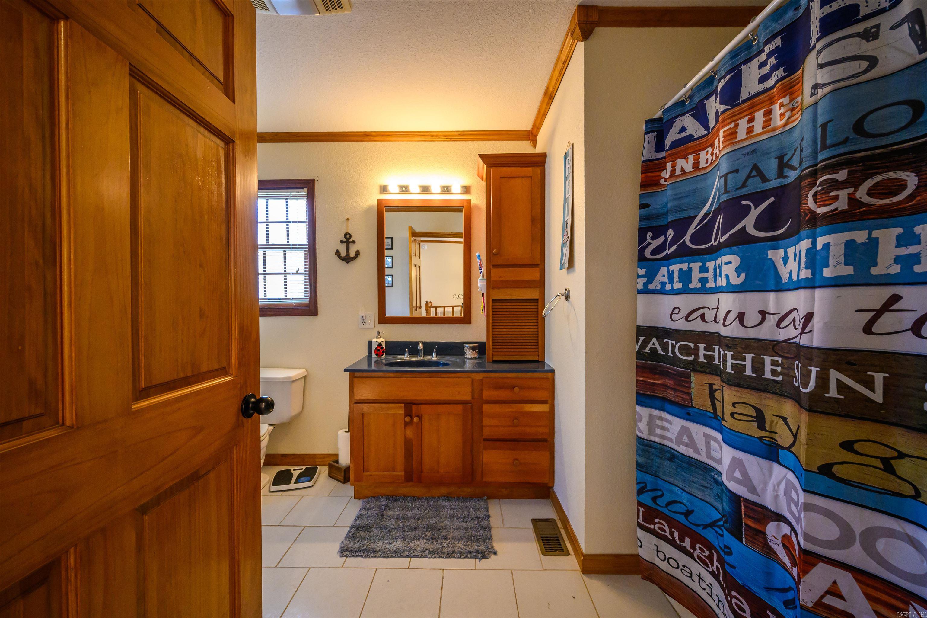 152 E Lakeshore Drive Property Photo 18
