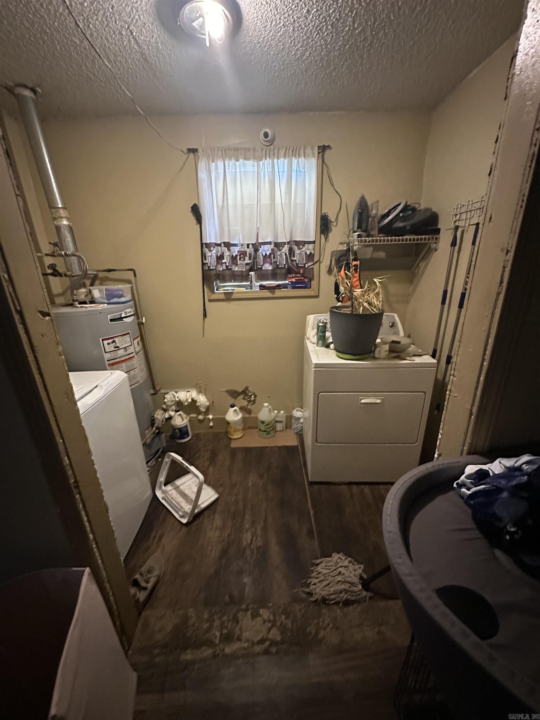 611 Warren Property Photo 5