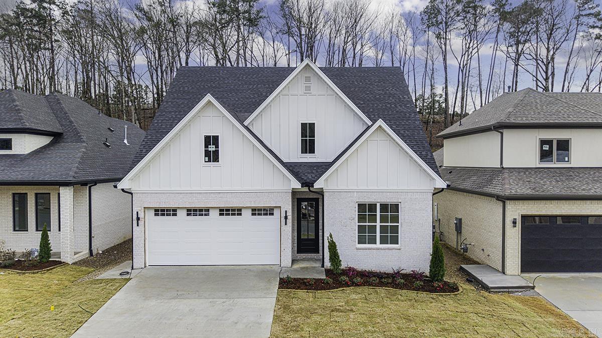 121 Kinley Loop Property Photo 1