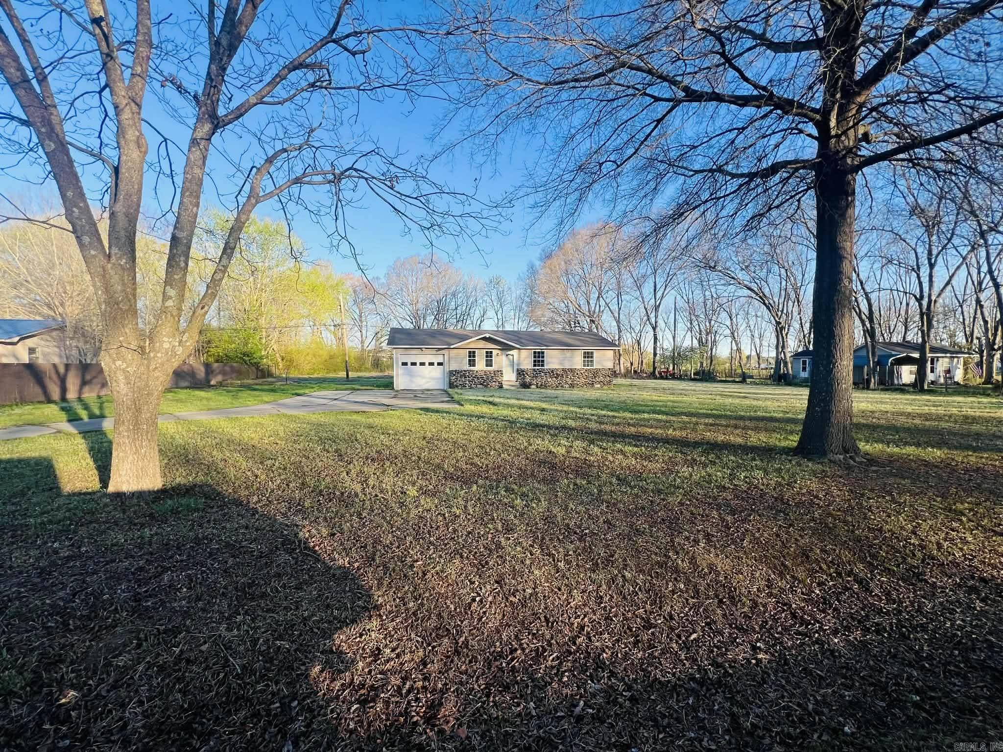 723 E Center Street Property Photo 2