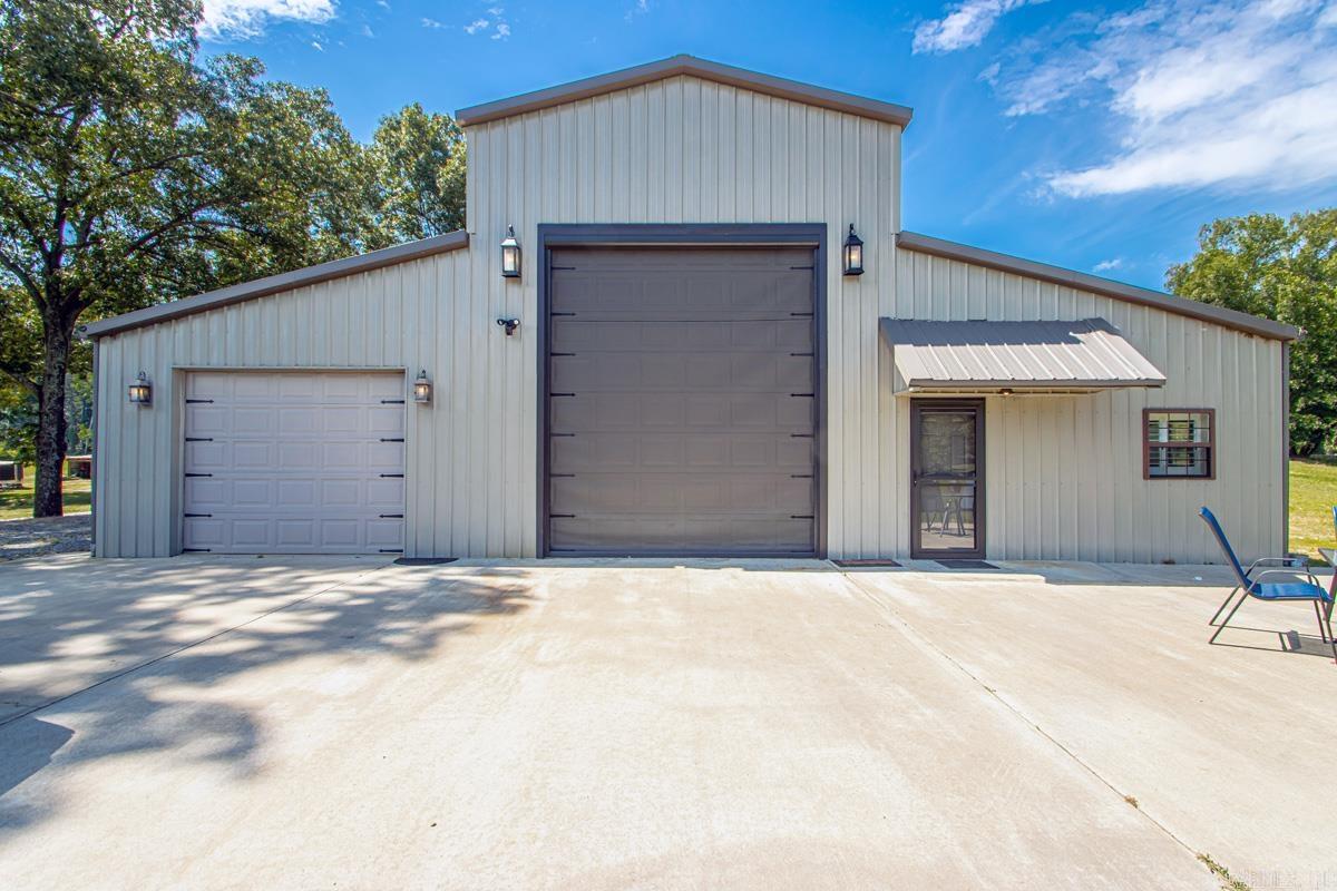 21599 Pleasant Property Photo 1