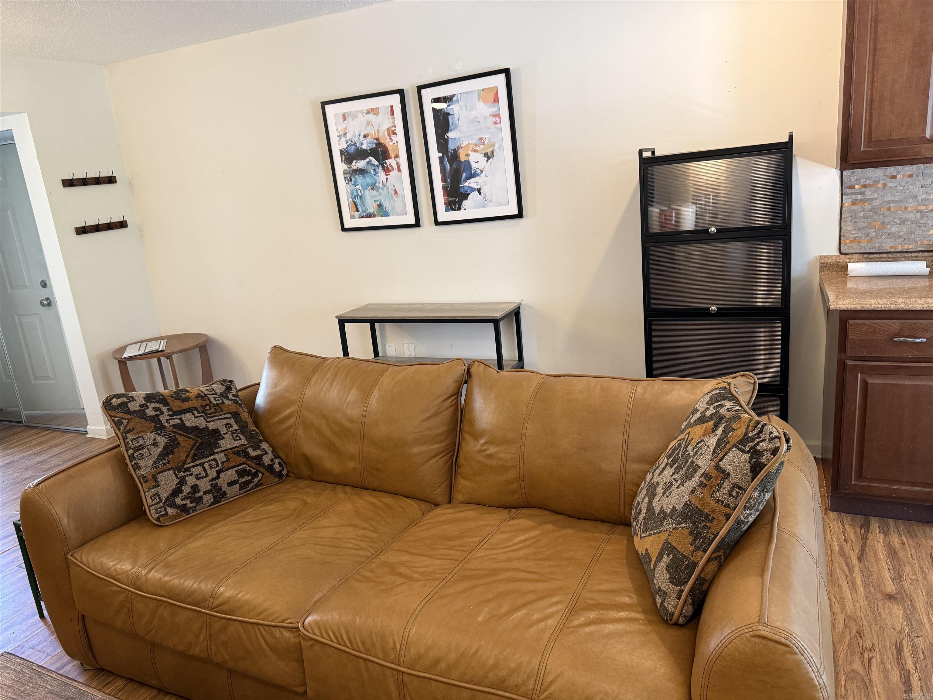 3006 Summerhill Place Property Photo 4