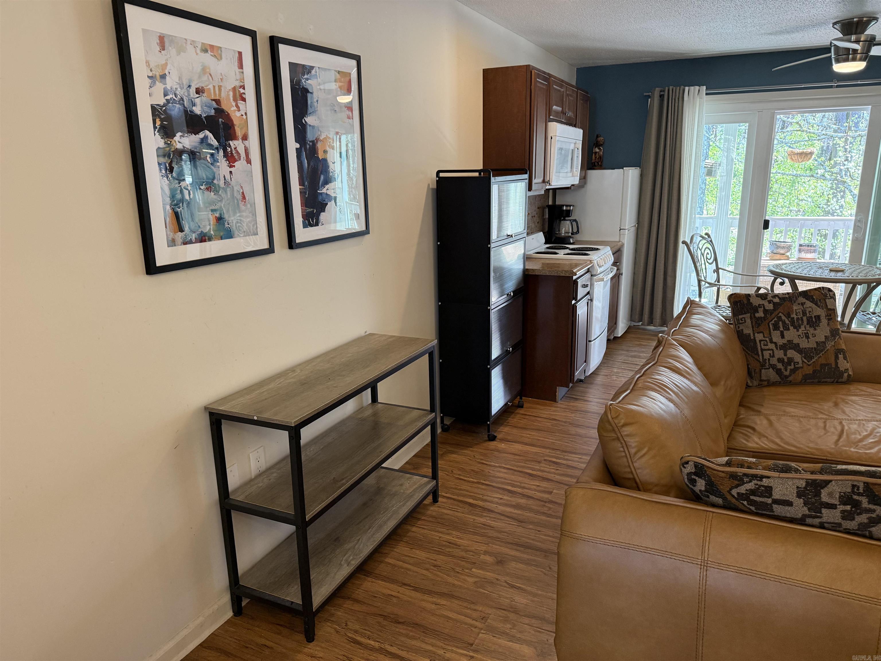 3006 Summerhill Place Property Photo 10
