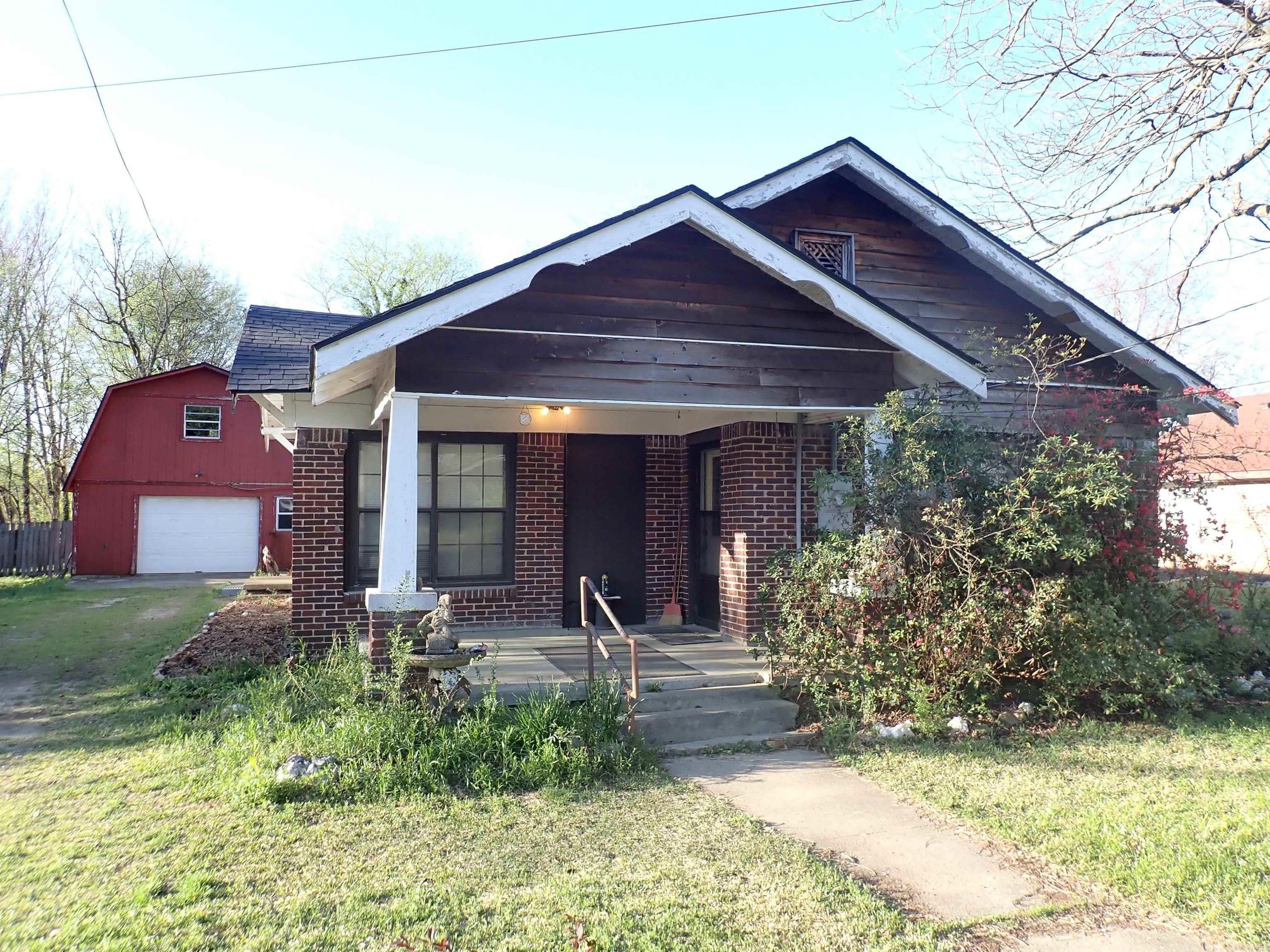 1309 Center Street Property Photo 2