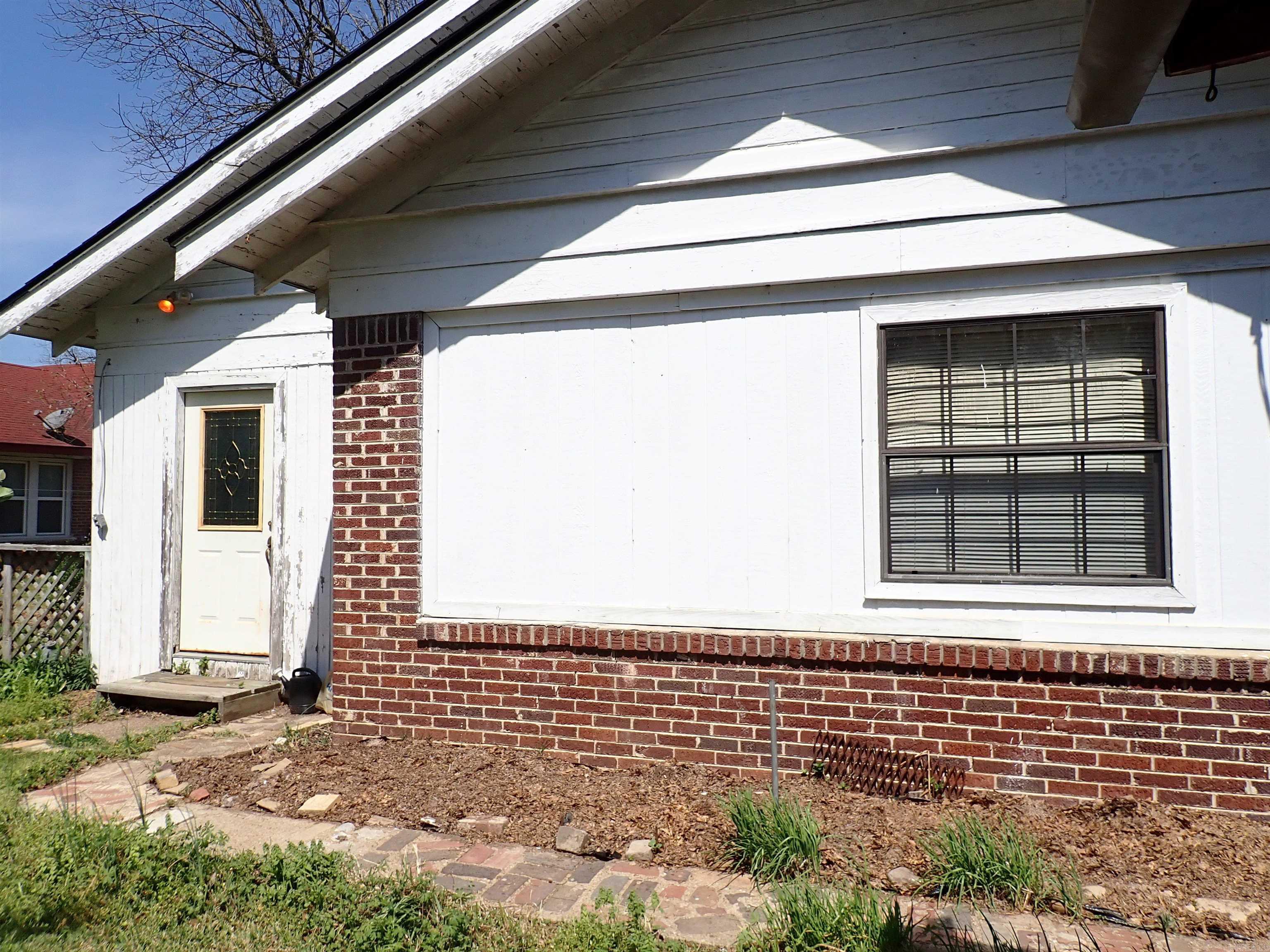 1309 Center Street Property Photo 8