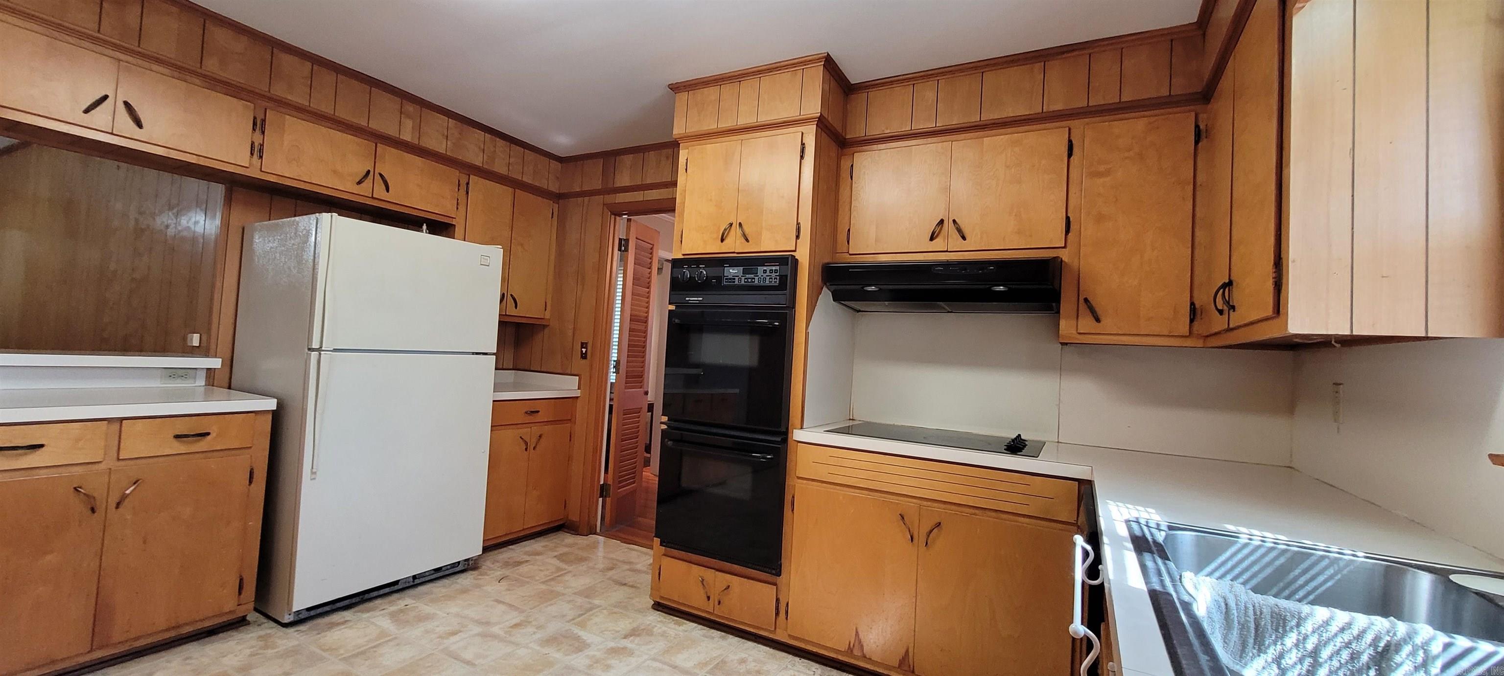 400 N Edmonds Avenue Property Photo 13