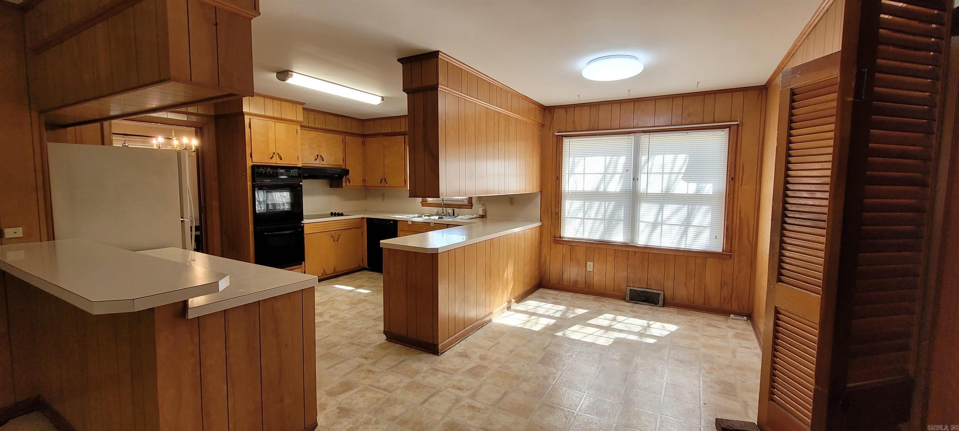 400 N Edmonds Avenue Property Photo 14