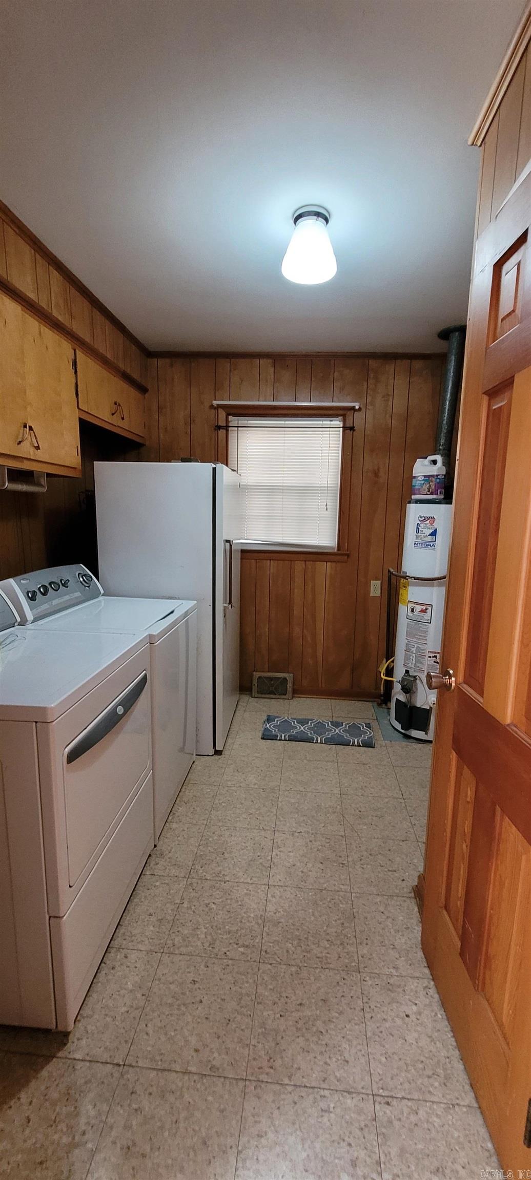 400 N Edmonds Avenue Property Photo 15