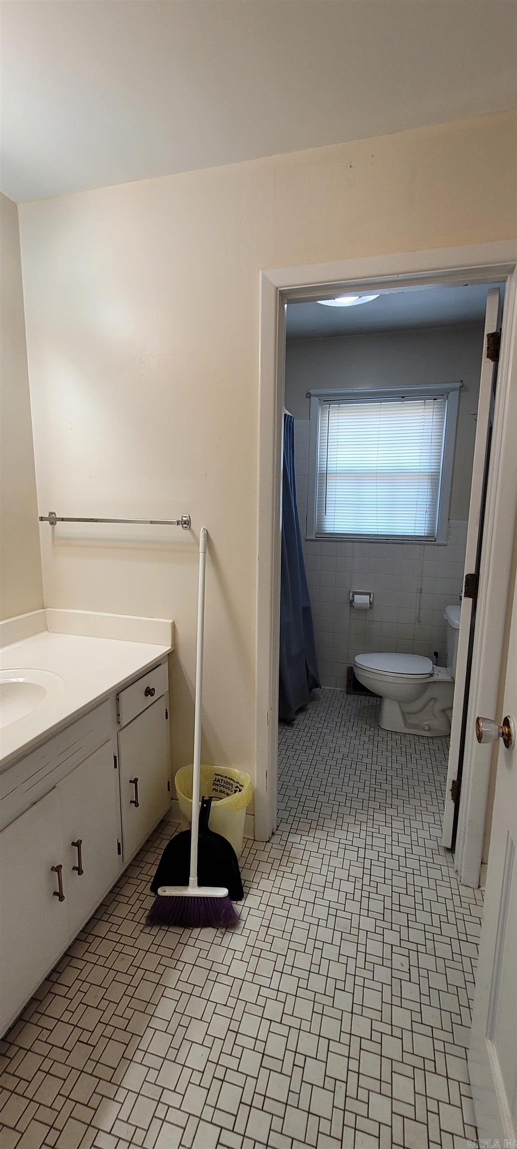 400 N Edmonds Avenue Property Photo 22