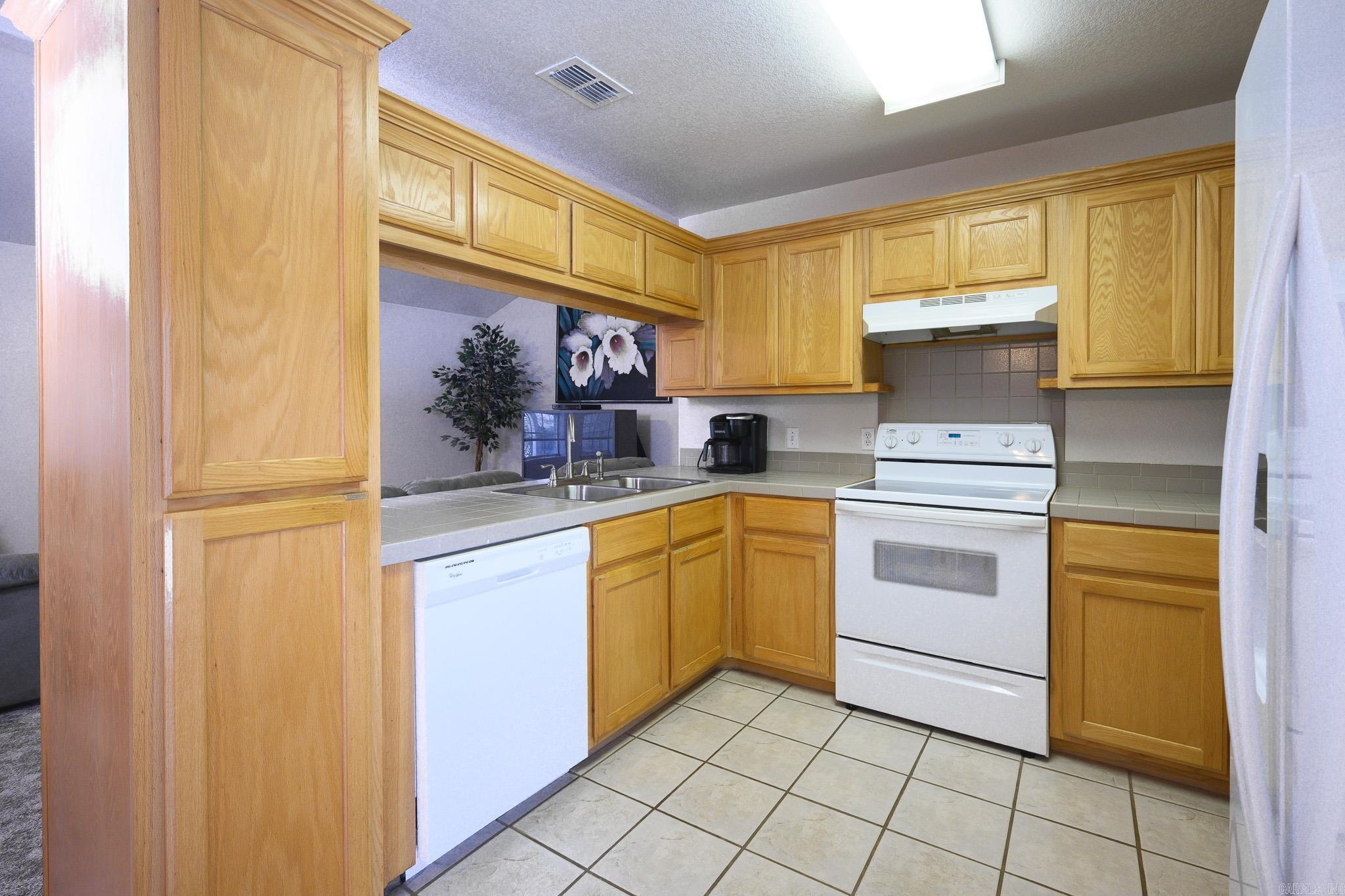 908 Orchard Avenue Property Photo 11