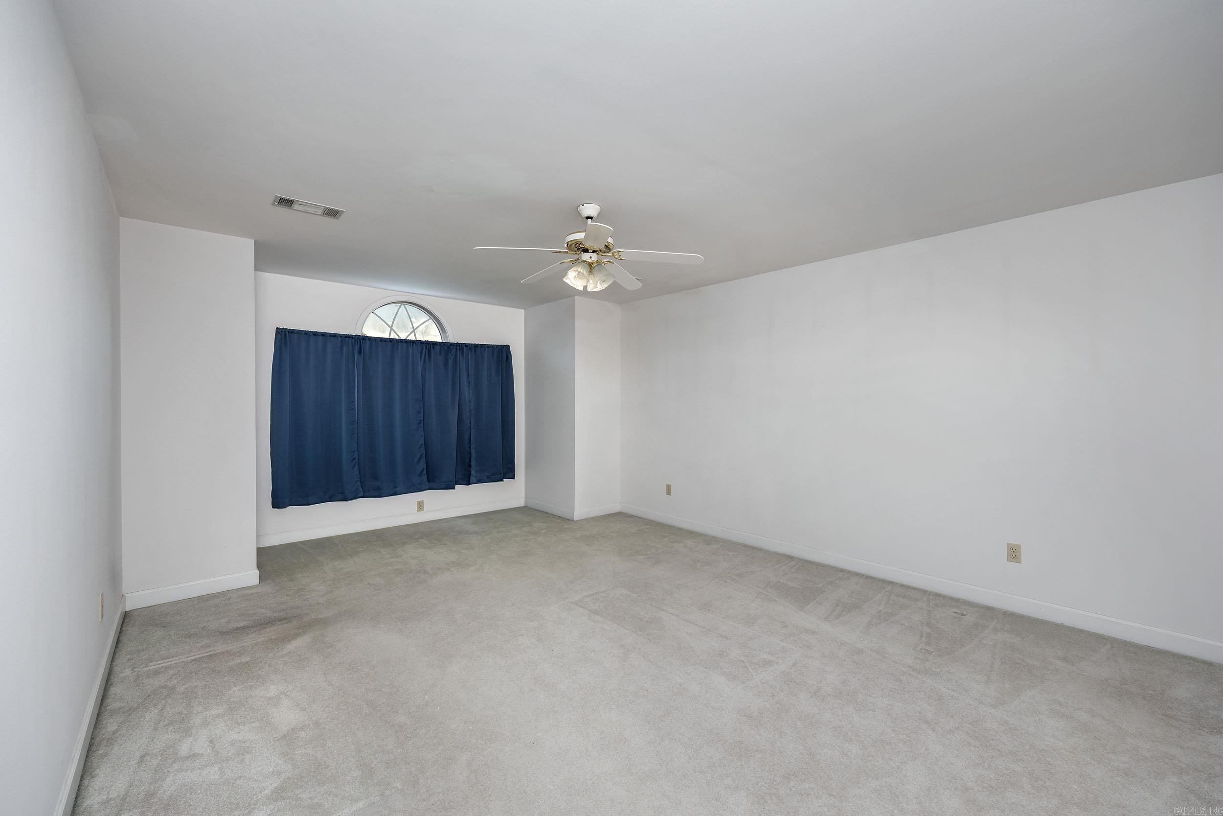 73 Valley Estates Cove Property Photo 37
