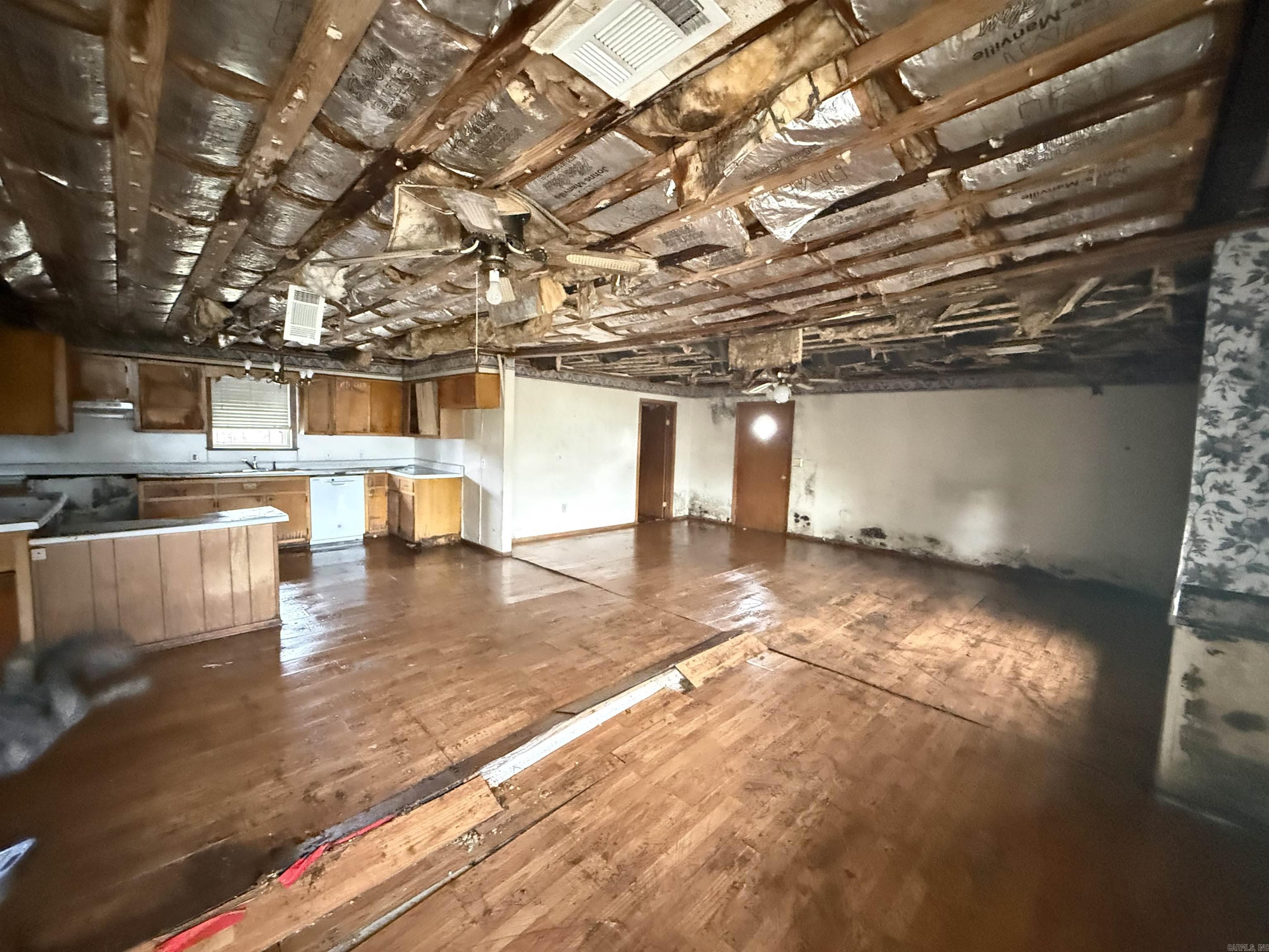 507 7th Street Property Photo 5