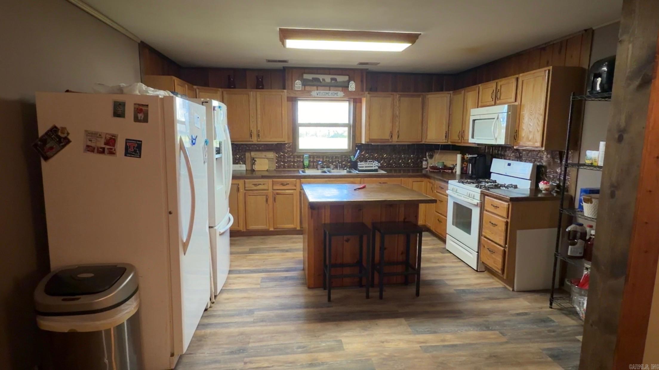 400 Crooked Bayou Property Photo 3