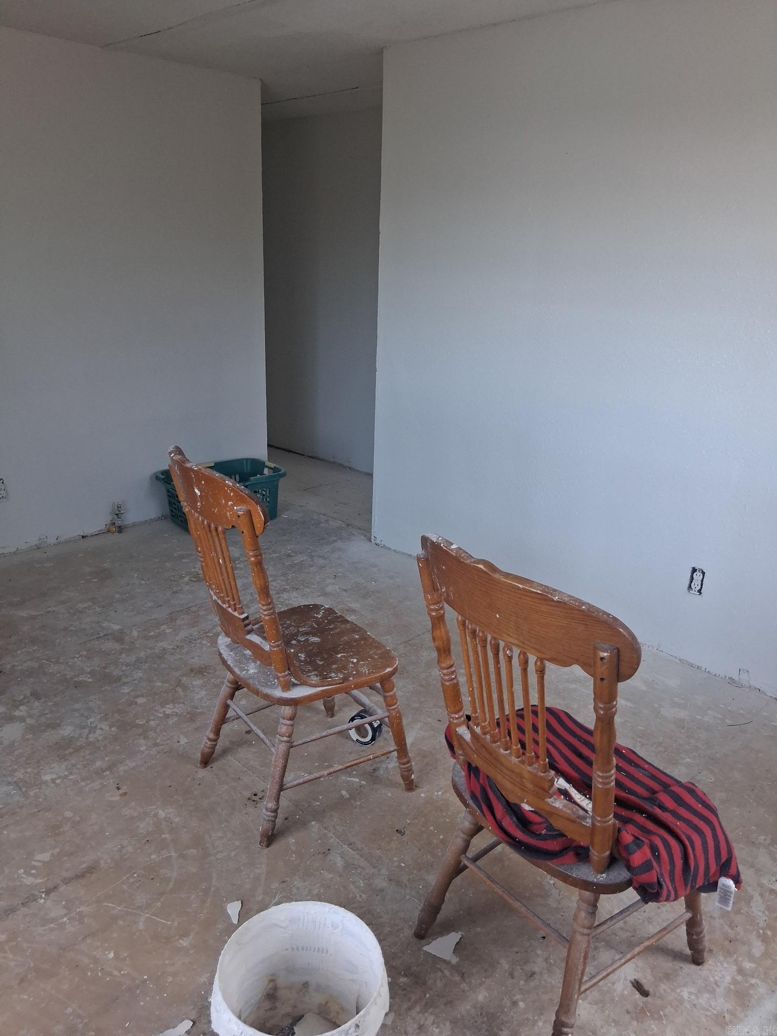 805 Dangeau Avenue Property Photo 32