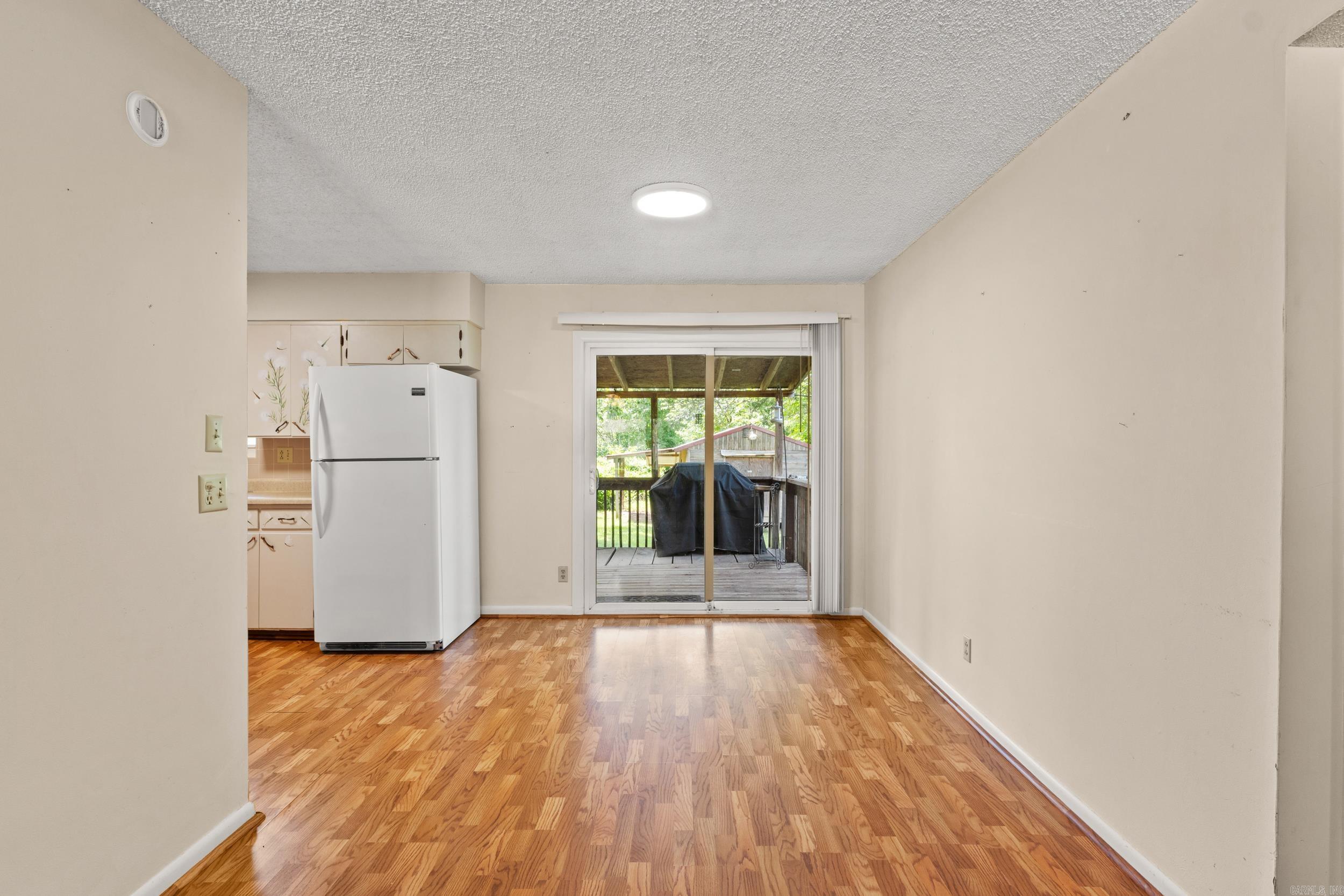 818 Locust Street Property Photo 6