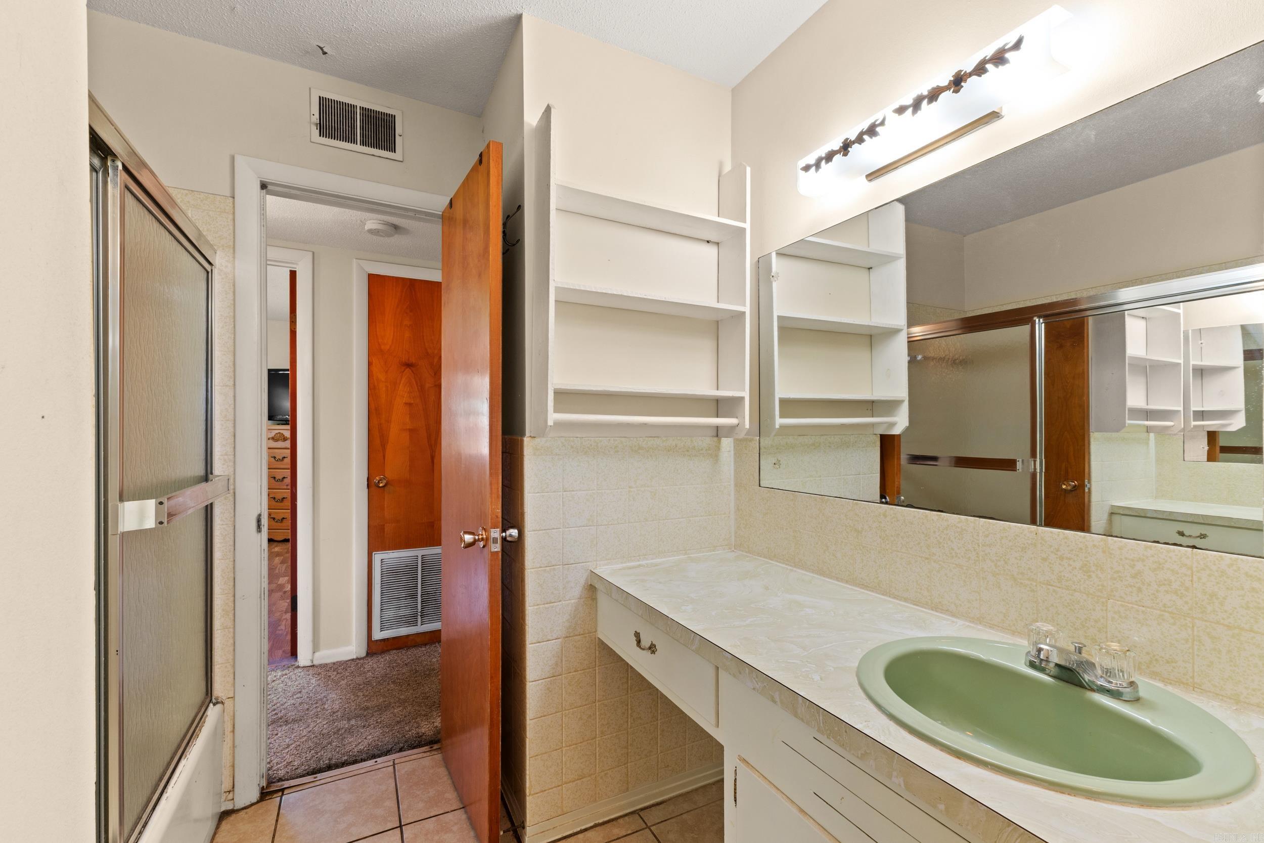 818 Locust Street Property Photo 16