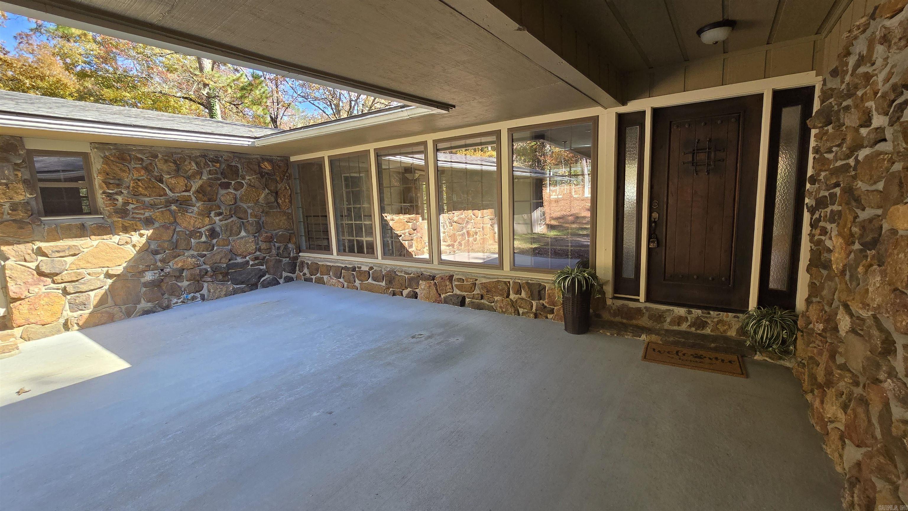 5225 Burnt Ridge Road Property Photo 1
