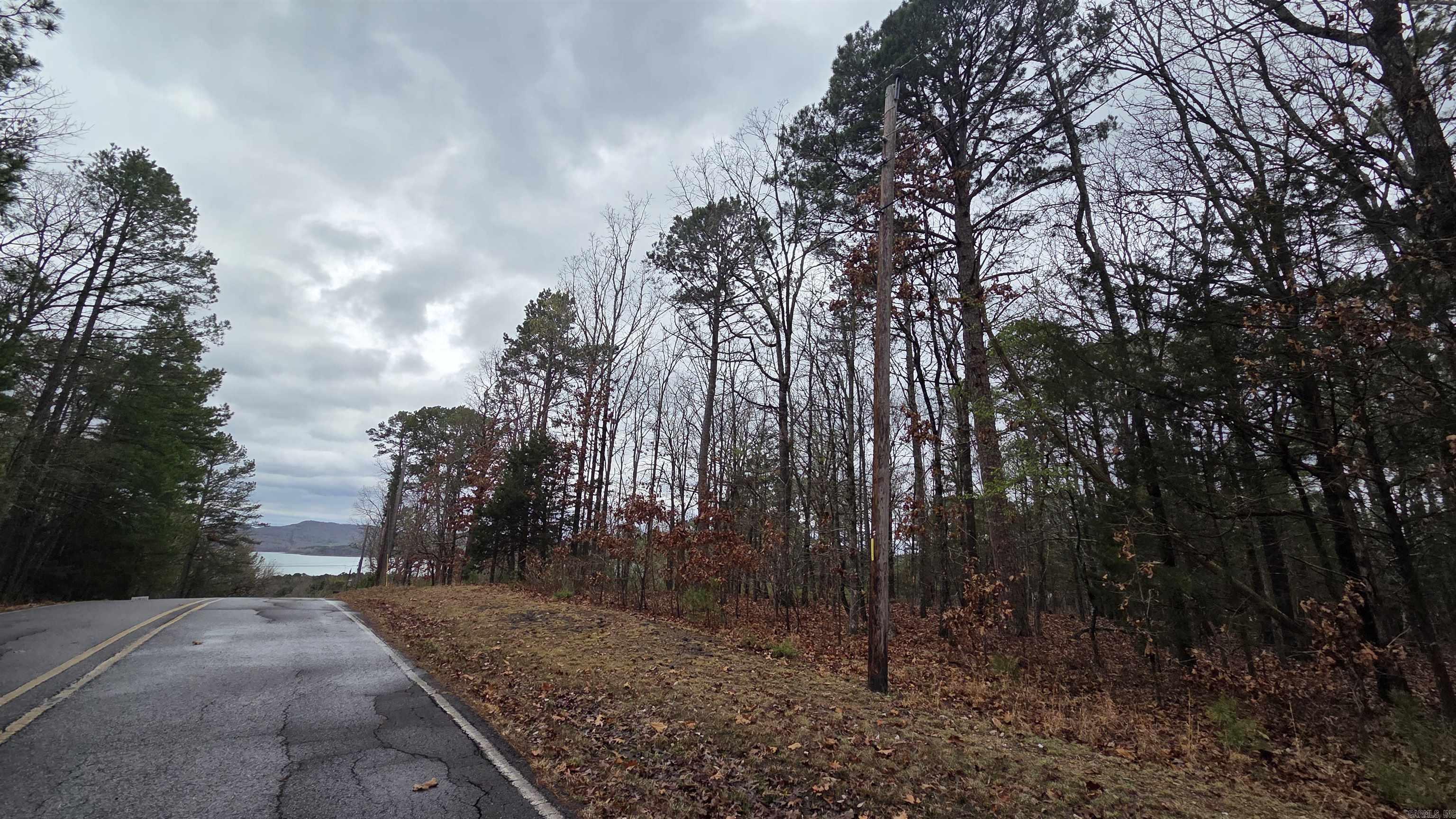 000 Hilltop Drive Property Photo 1