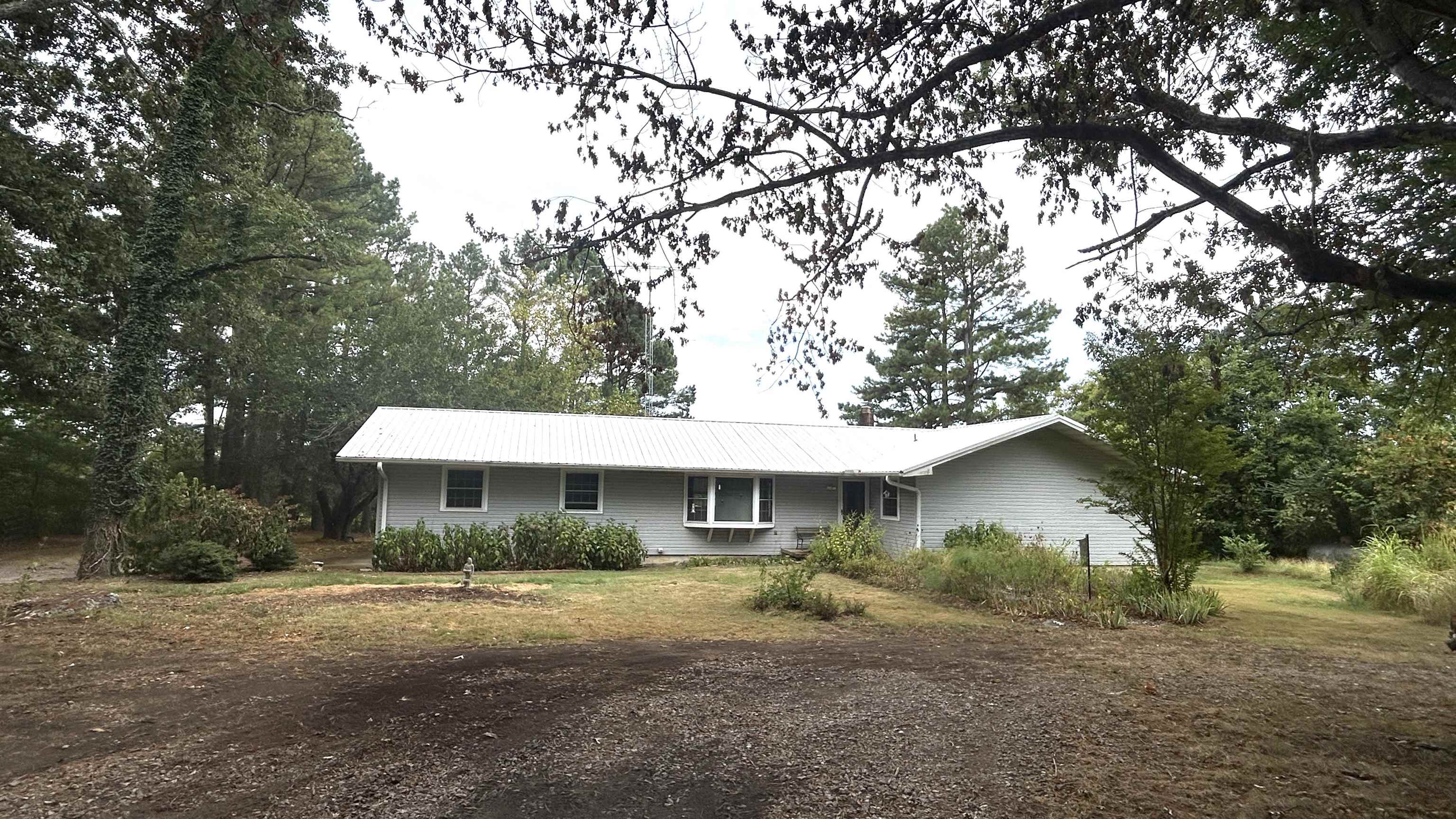 404 Evans Road Property Photo 1