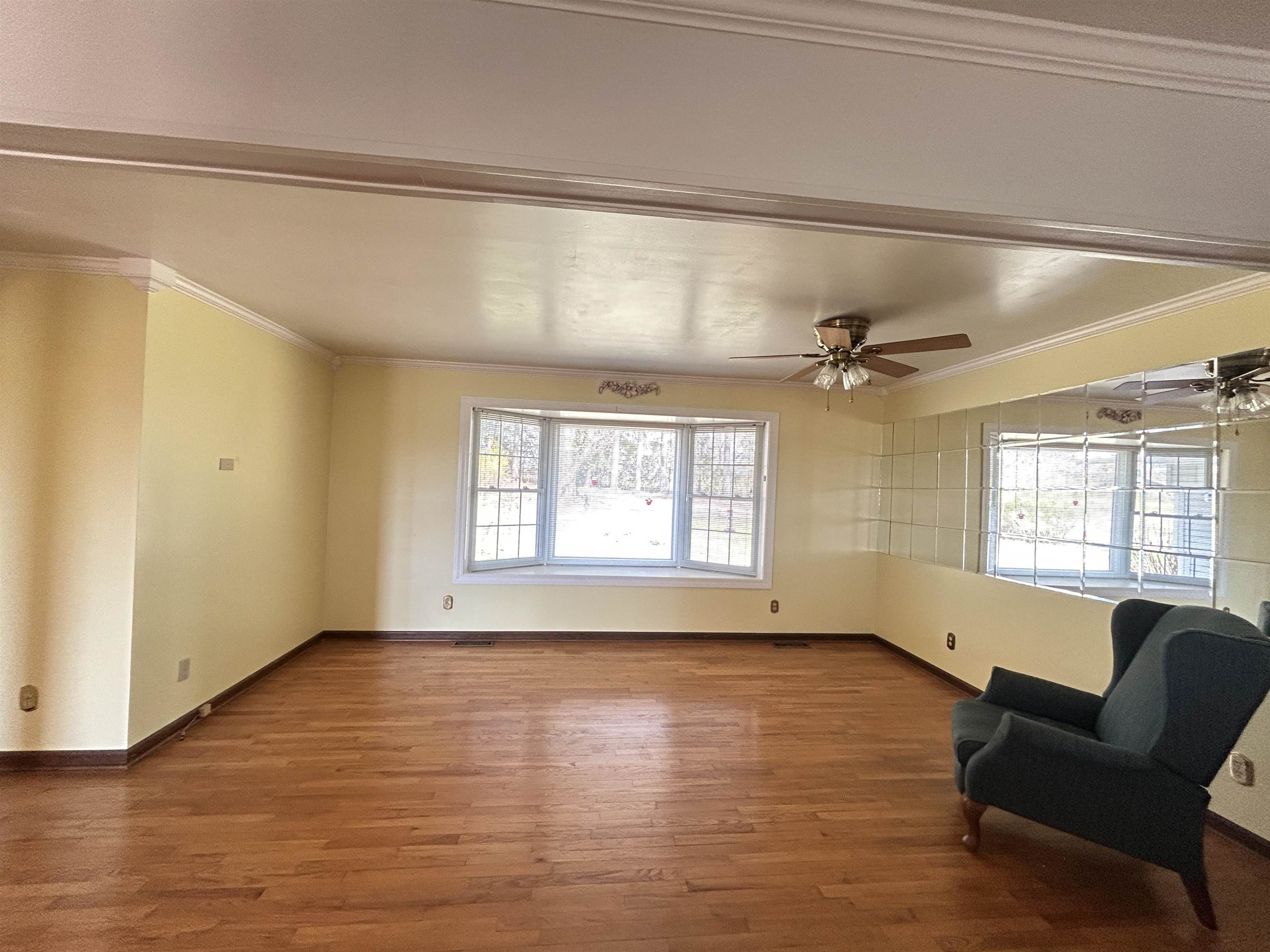 404 Evans Road Property Photo 8