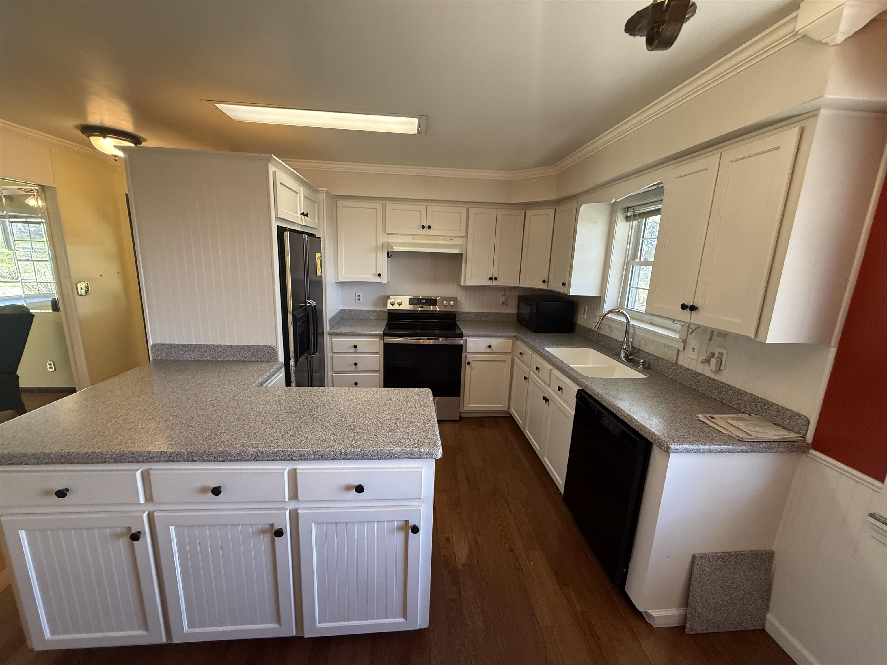 404 Evans Road Property Photo 11